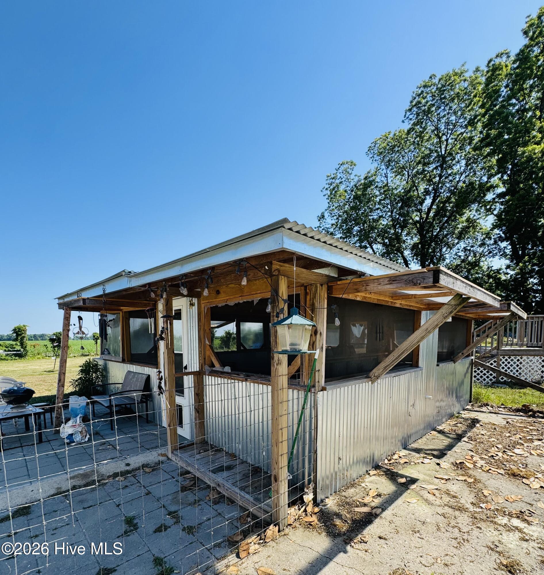 Outdoor Kitchen