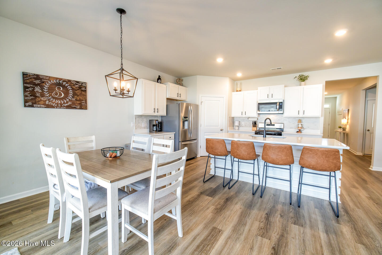 100560328 | Photo 10