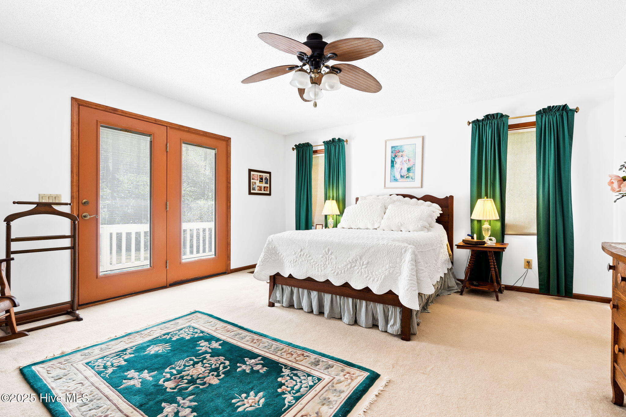 100557688 | Photo 26