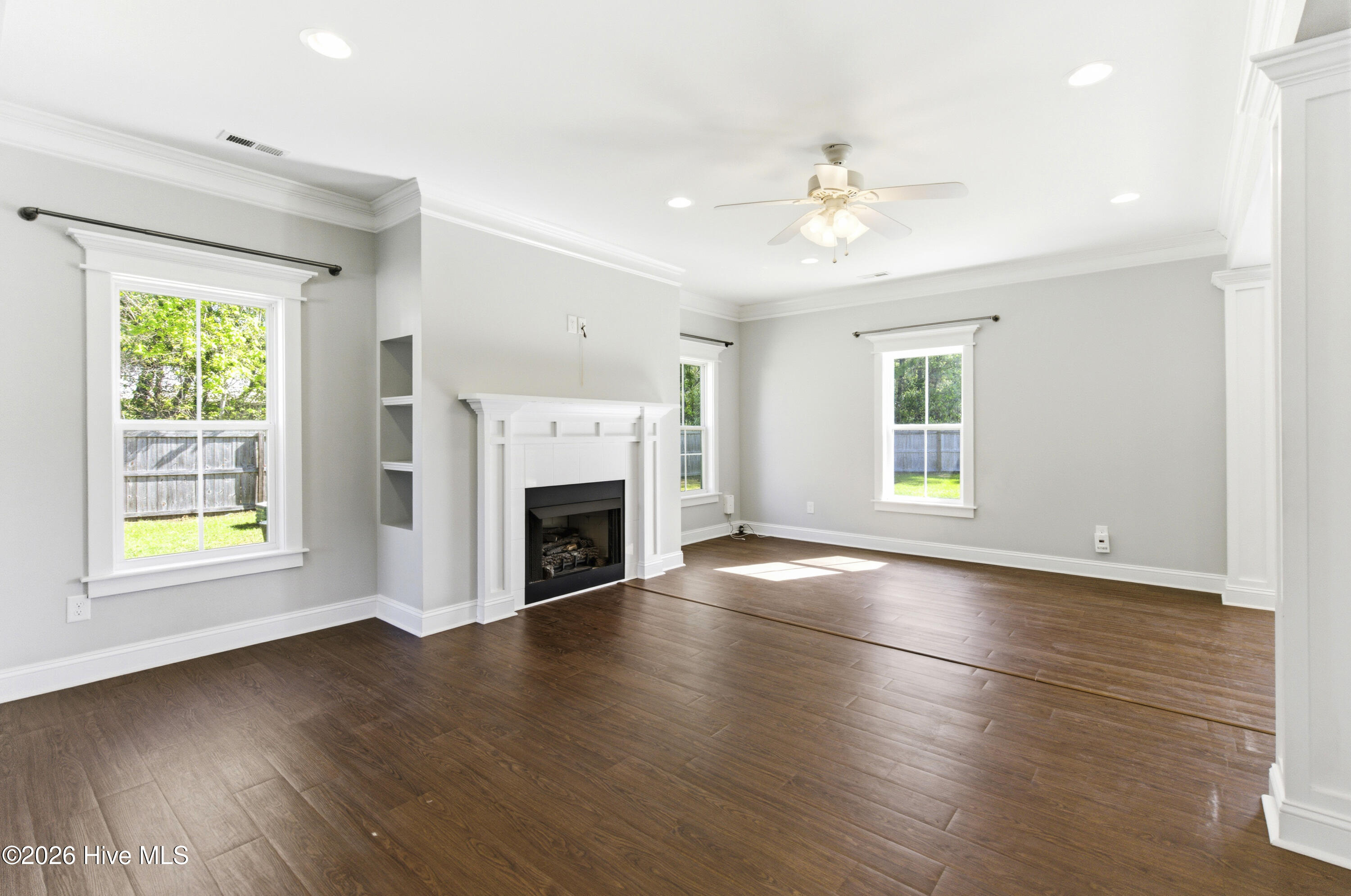 100566364 | Photo 13