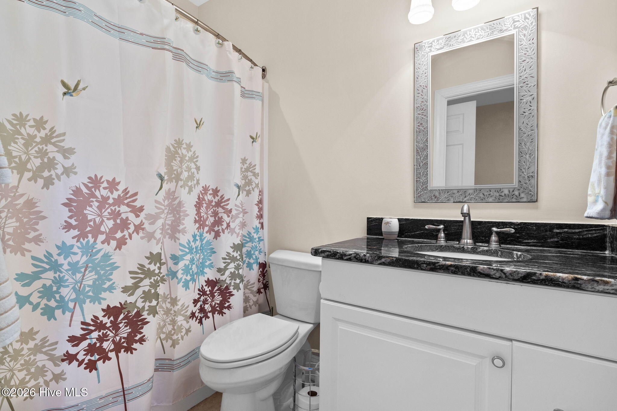 100553770 | Photo 42