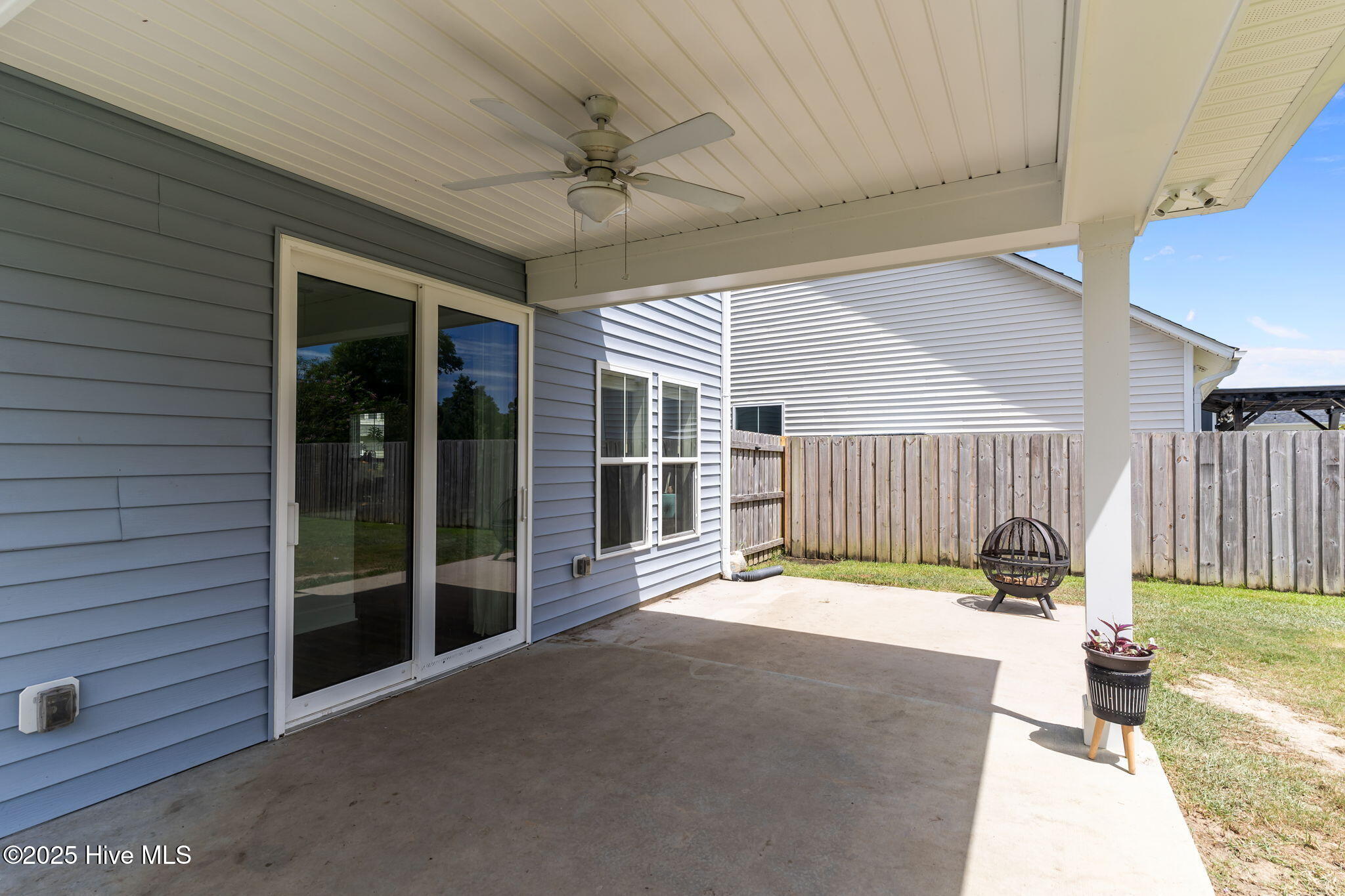 100528839 | Photo 45