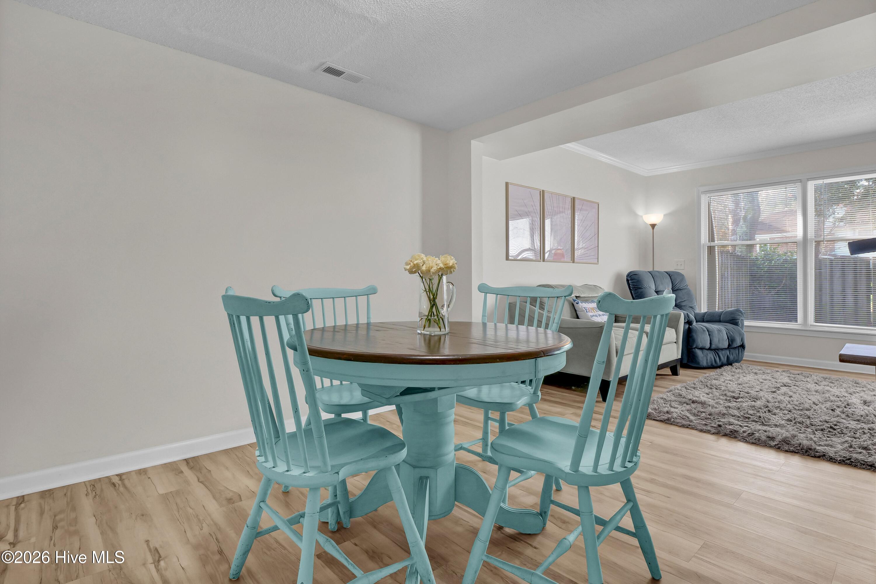 100559054 | Photo 11