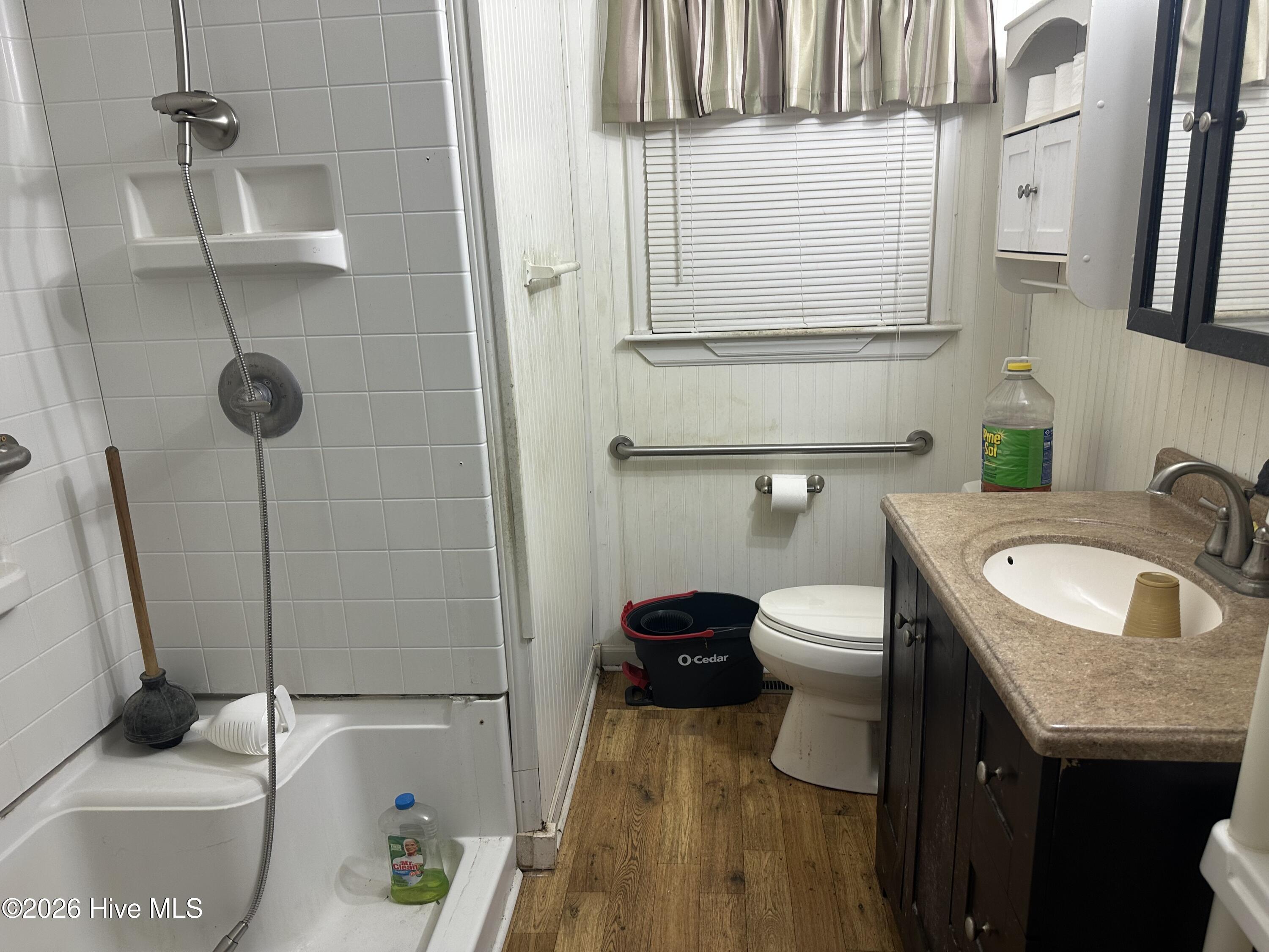 100564041 | Photo 10