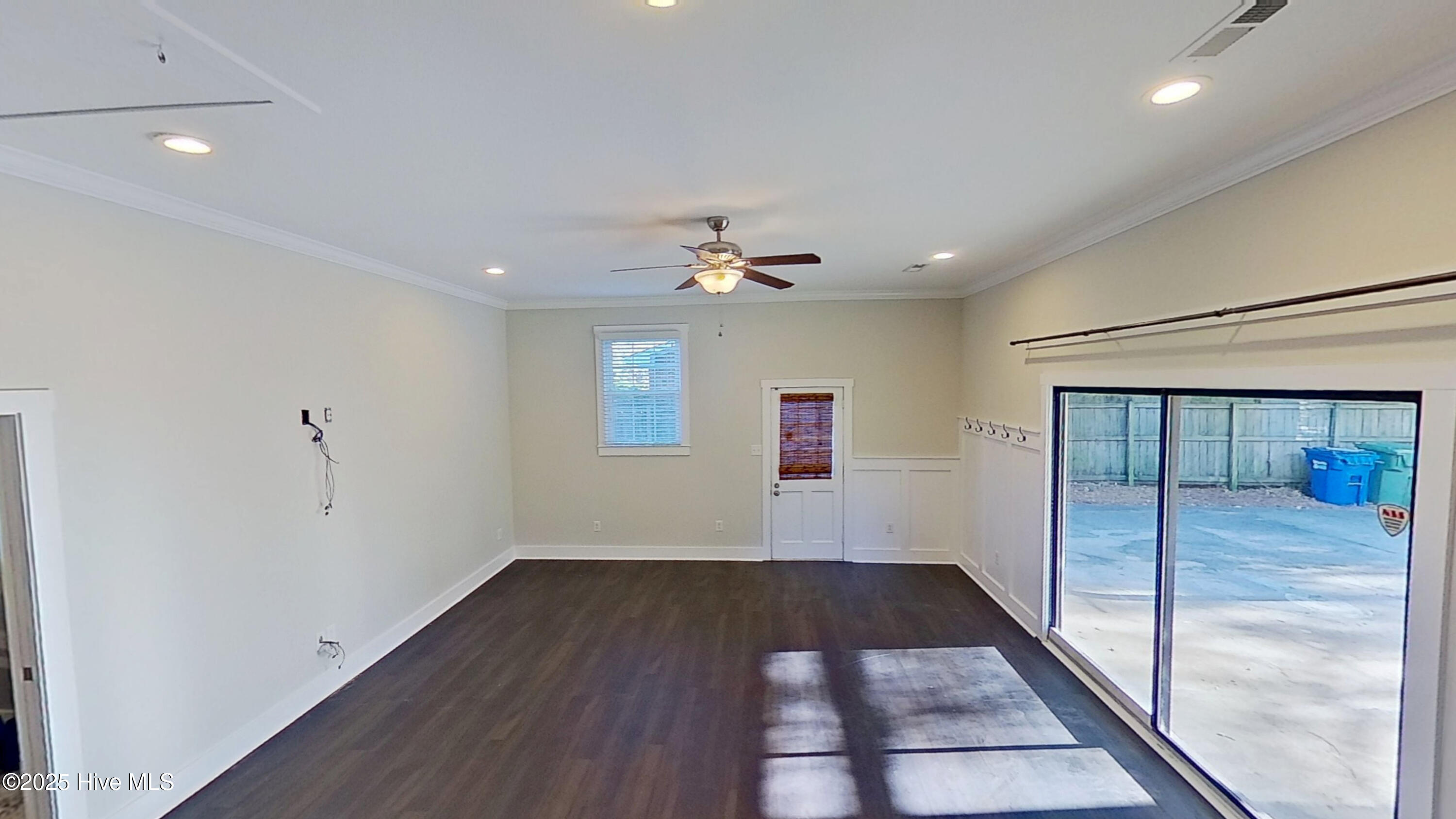 100541307 | Photo 13