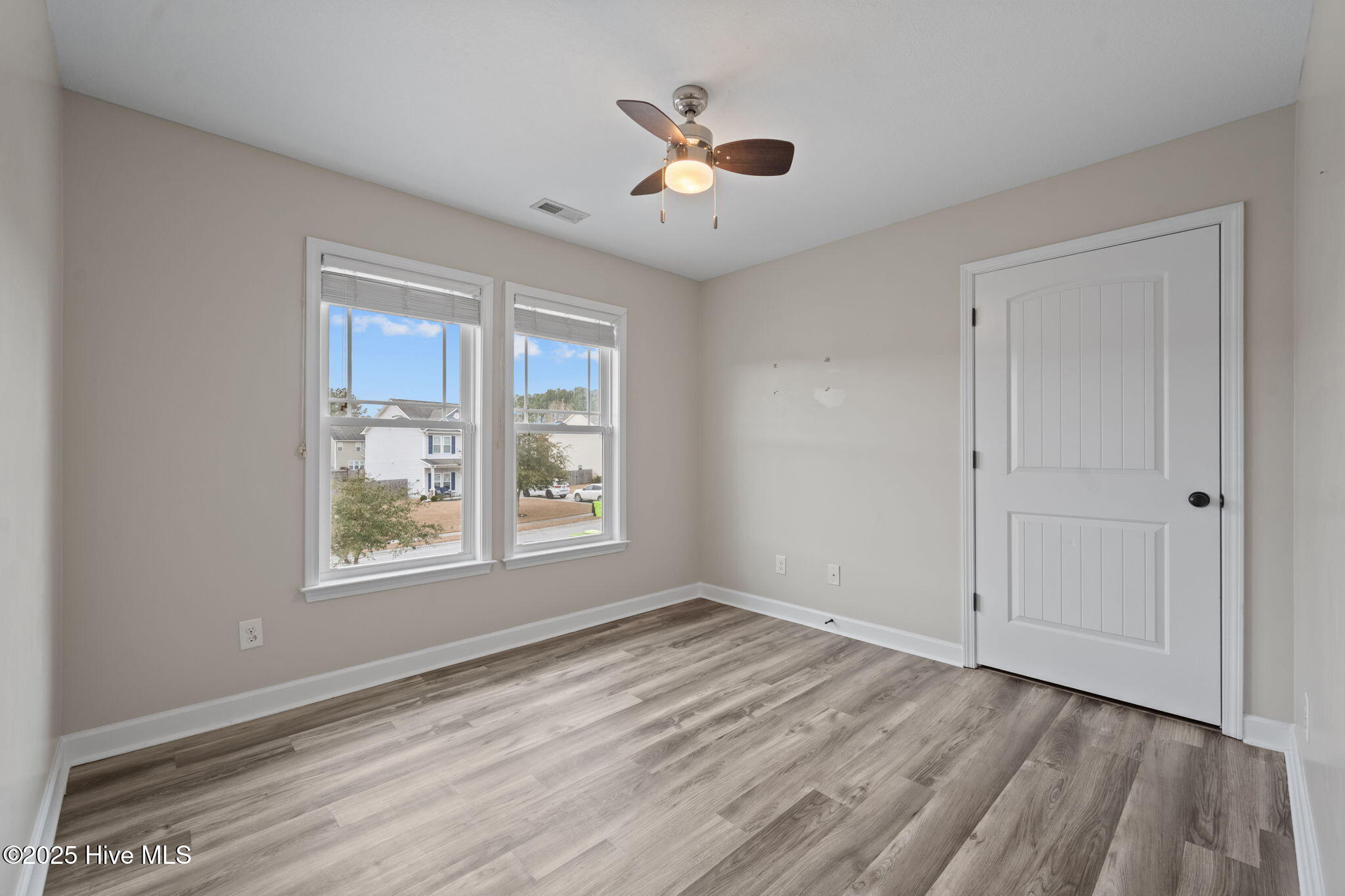 100546672 | Photo 33