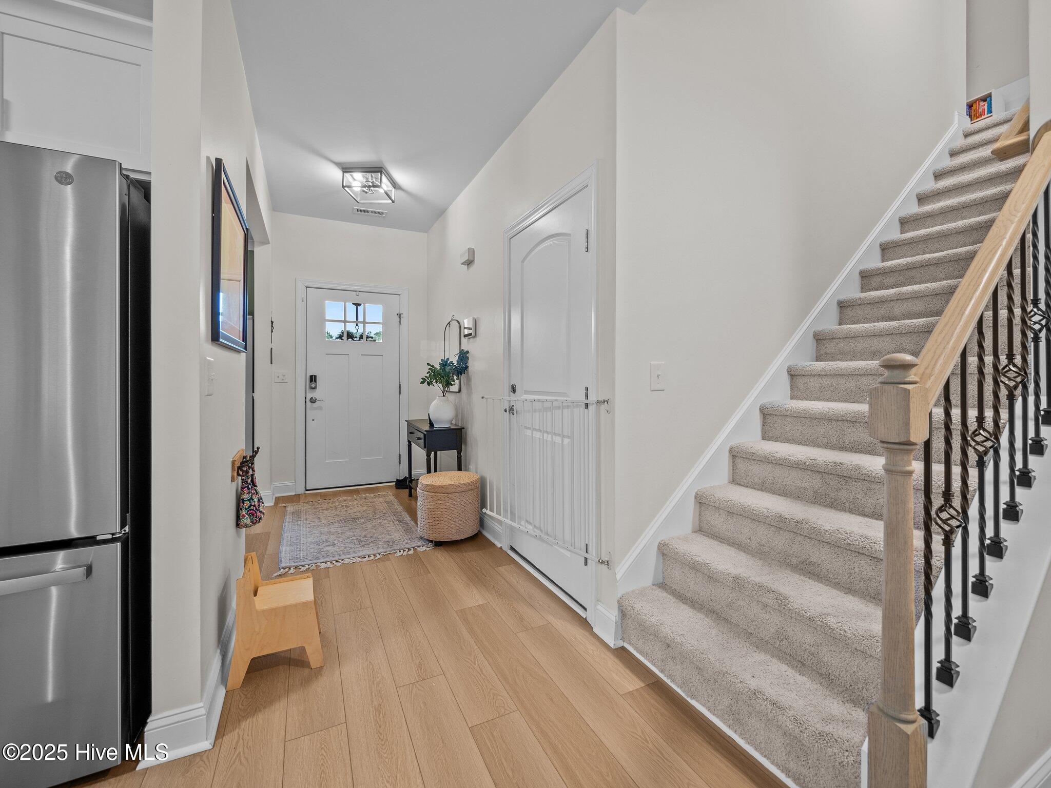 100565720 | Photo 33