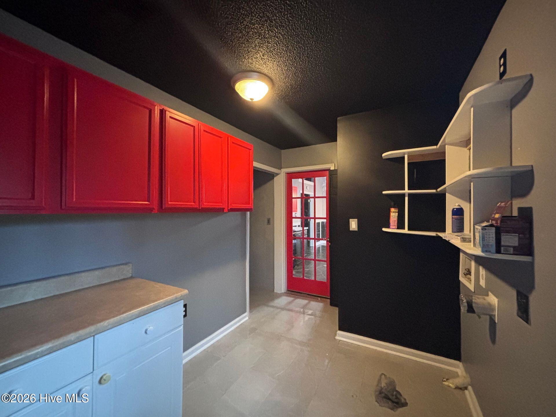 100555707 | Photo 12