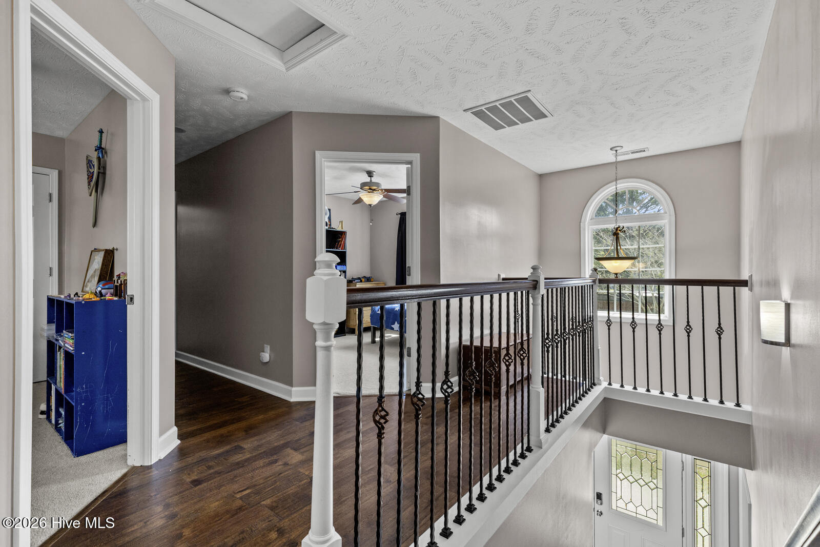 100564296 | Photo 17