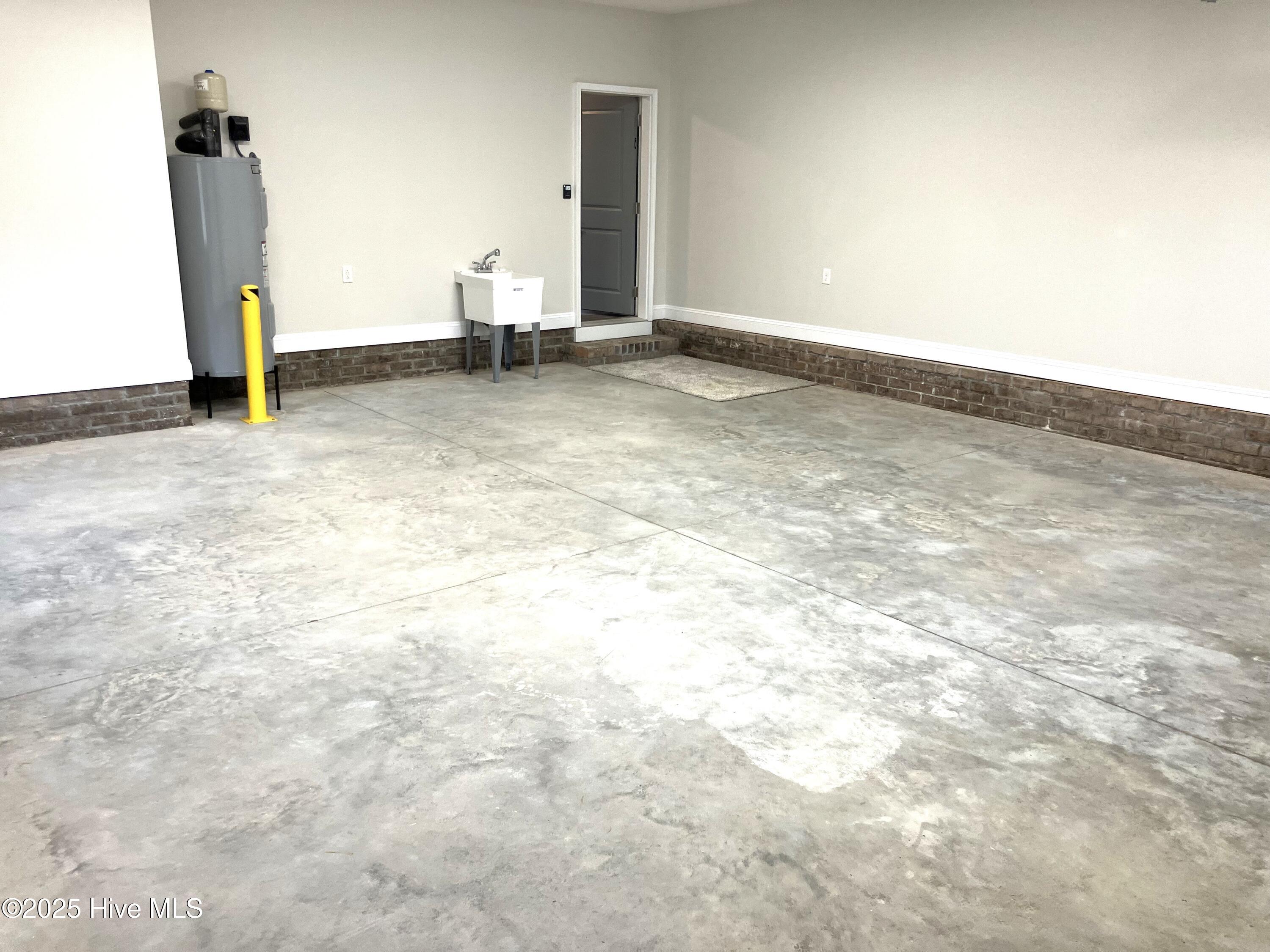 100514159 | Photo 50