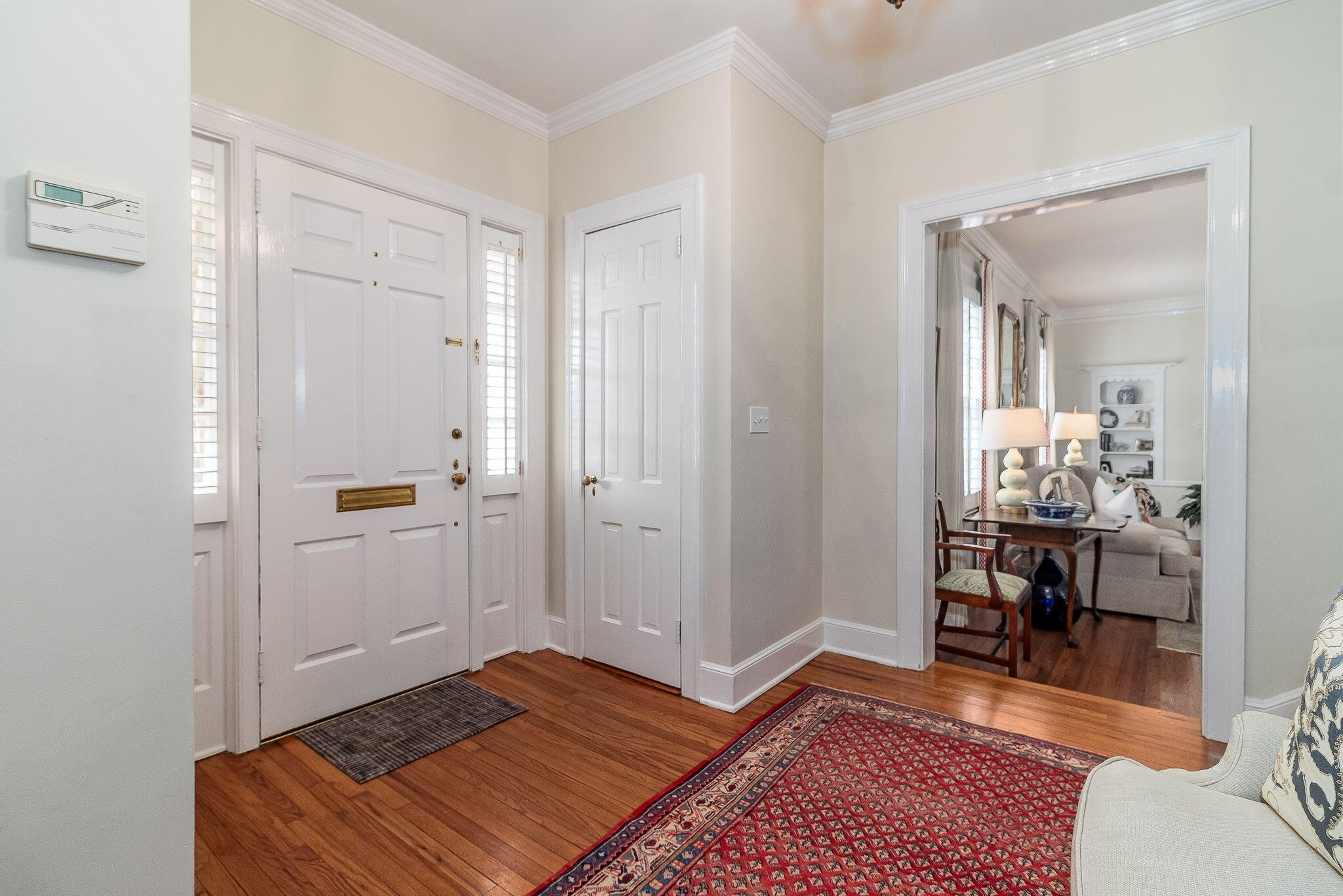 14-web-or-mls-2421 WALTON WAY ©-