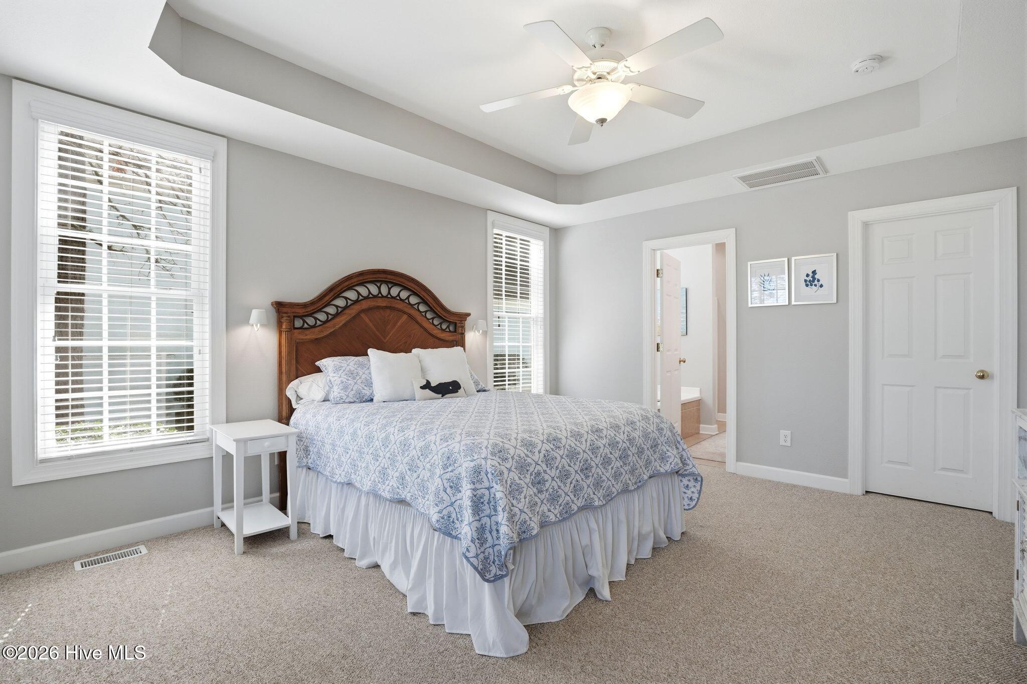 100559156 | Photo 18