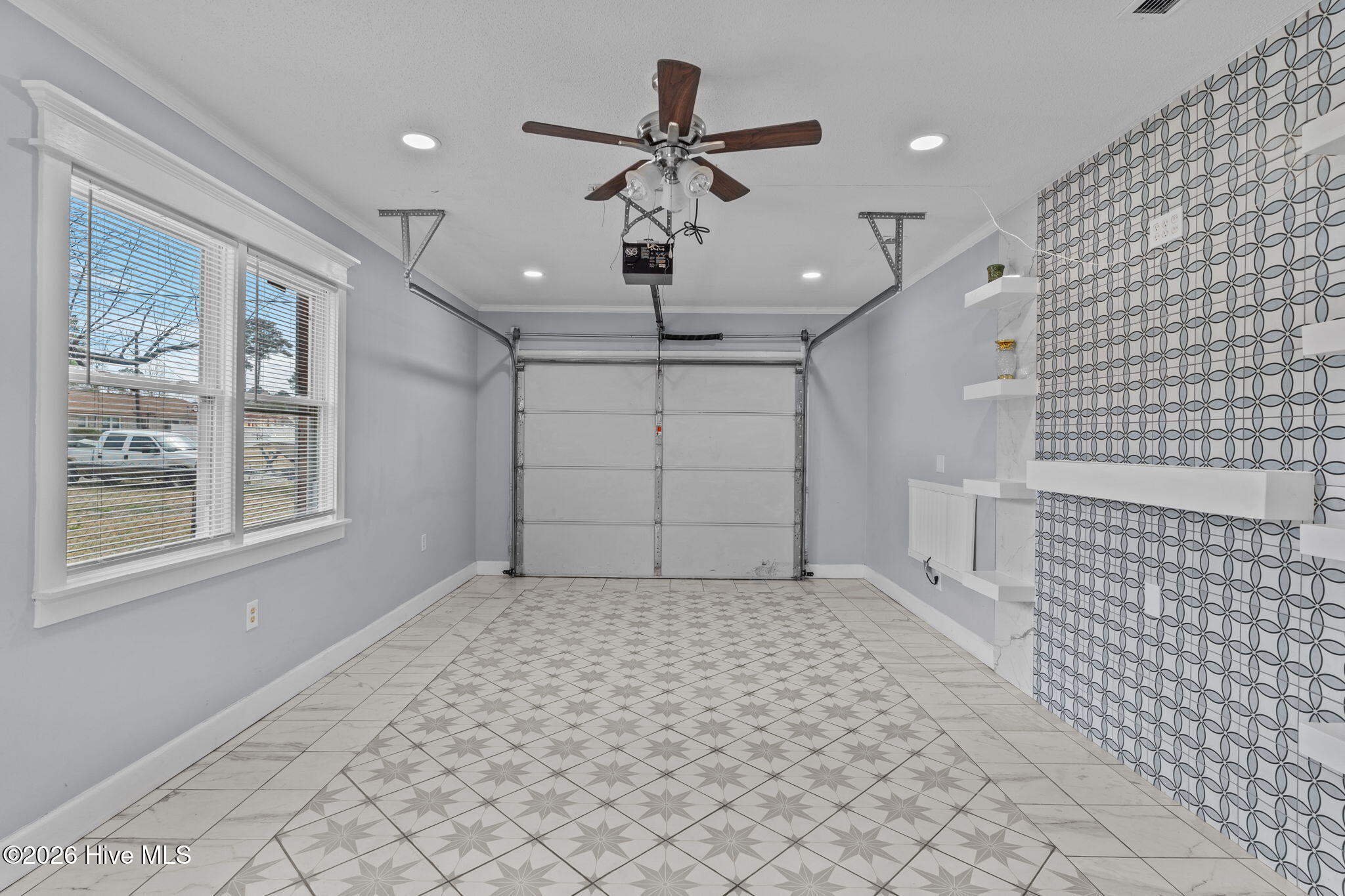 100557122 | Photo 17