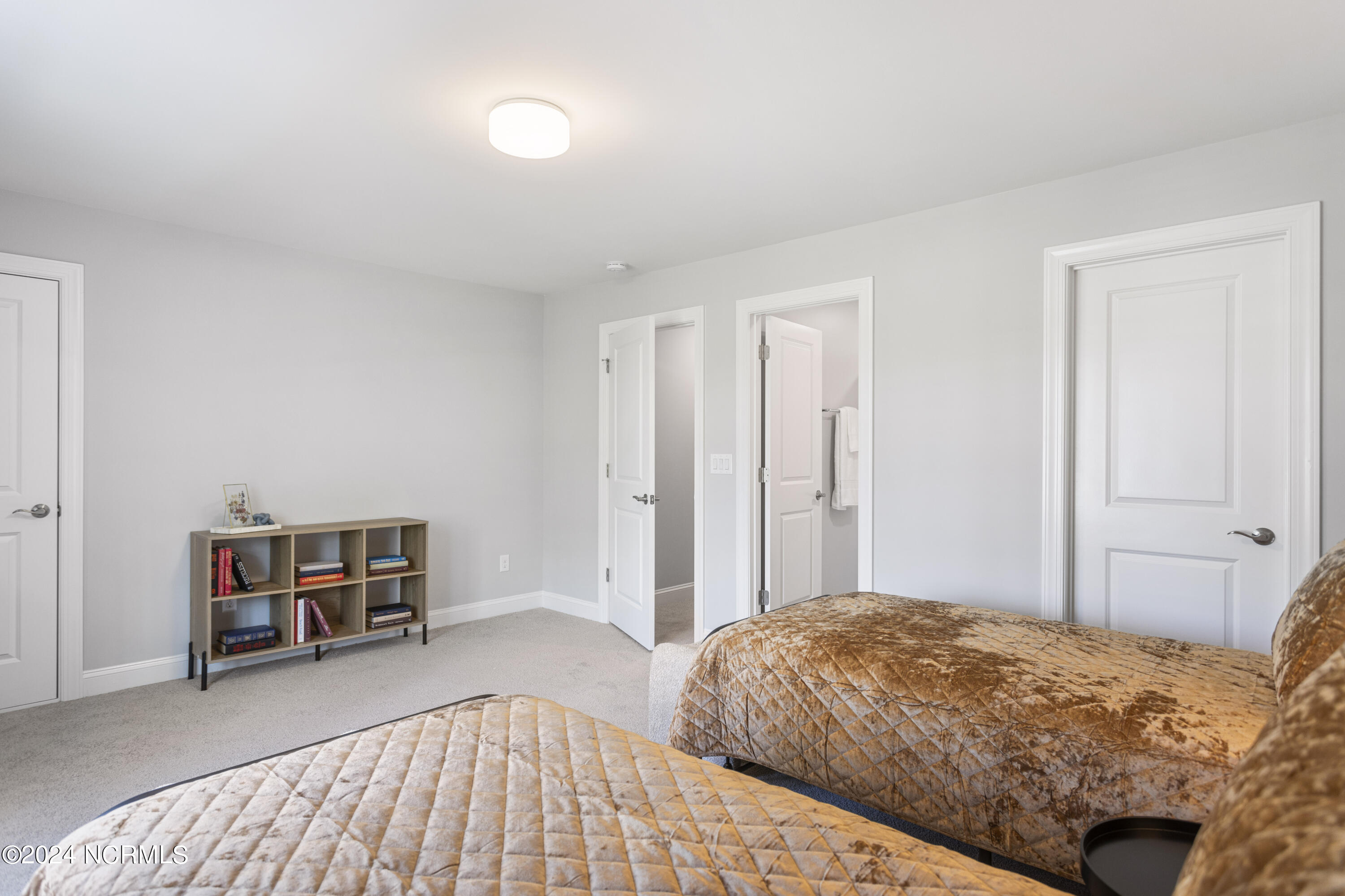 100568554 | Photo 50