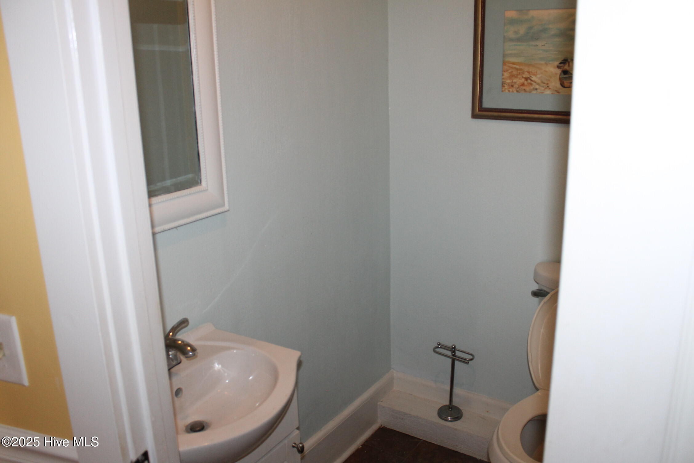 100535341 | Photo 35