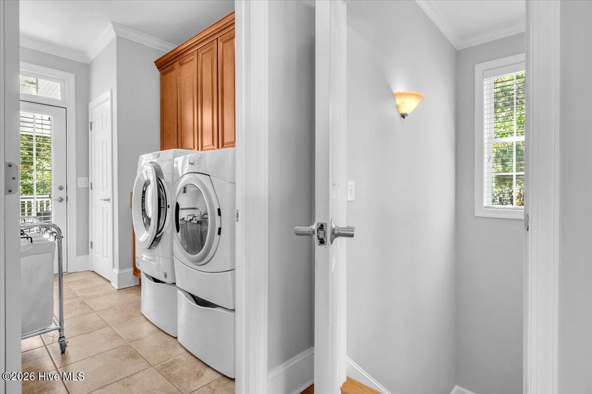 100565920 | Photo 59