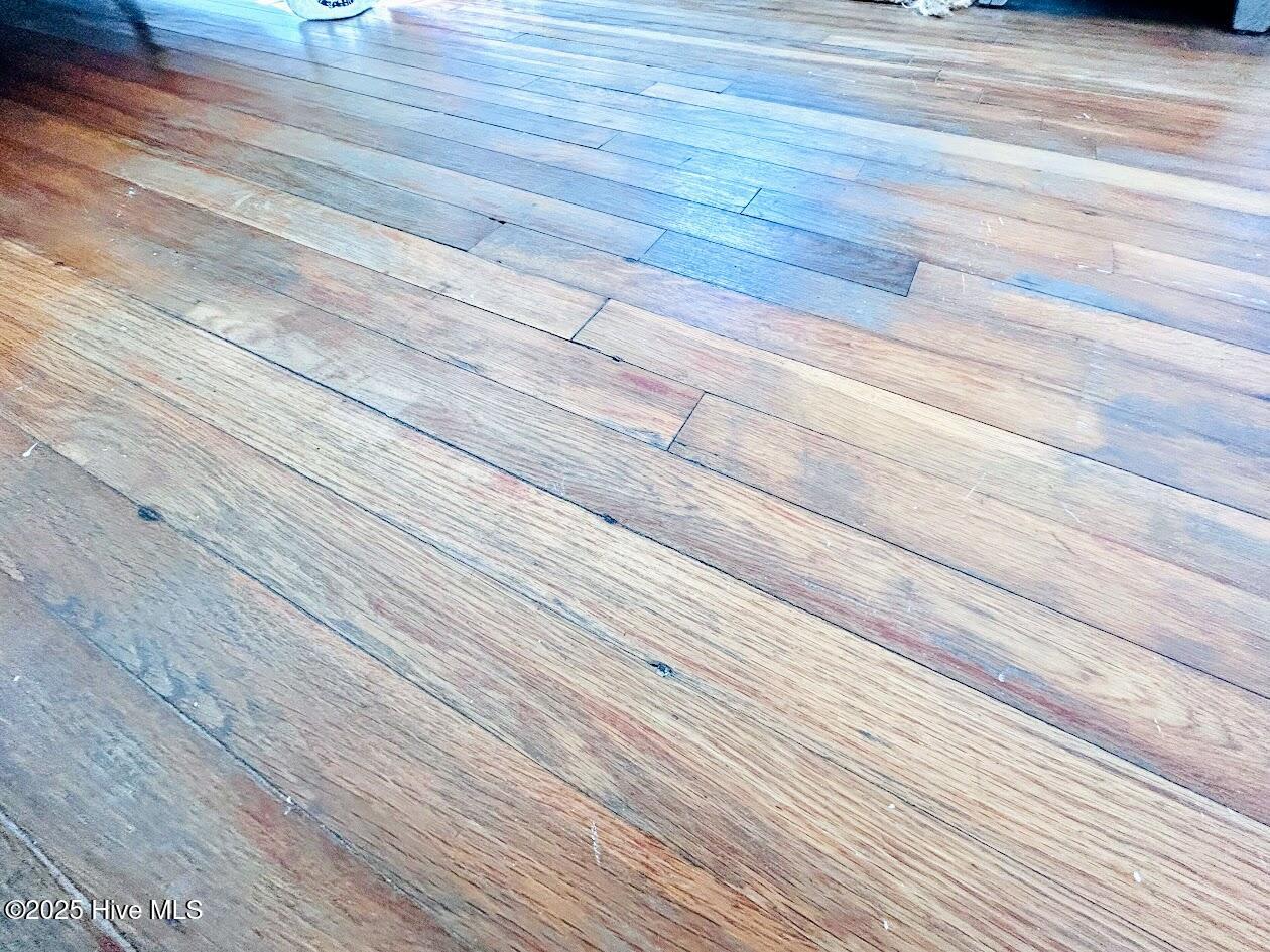 100534064 | Photo 33