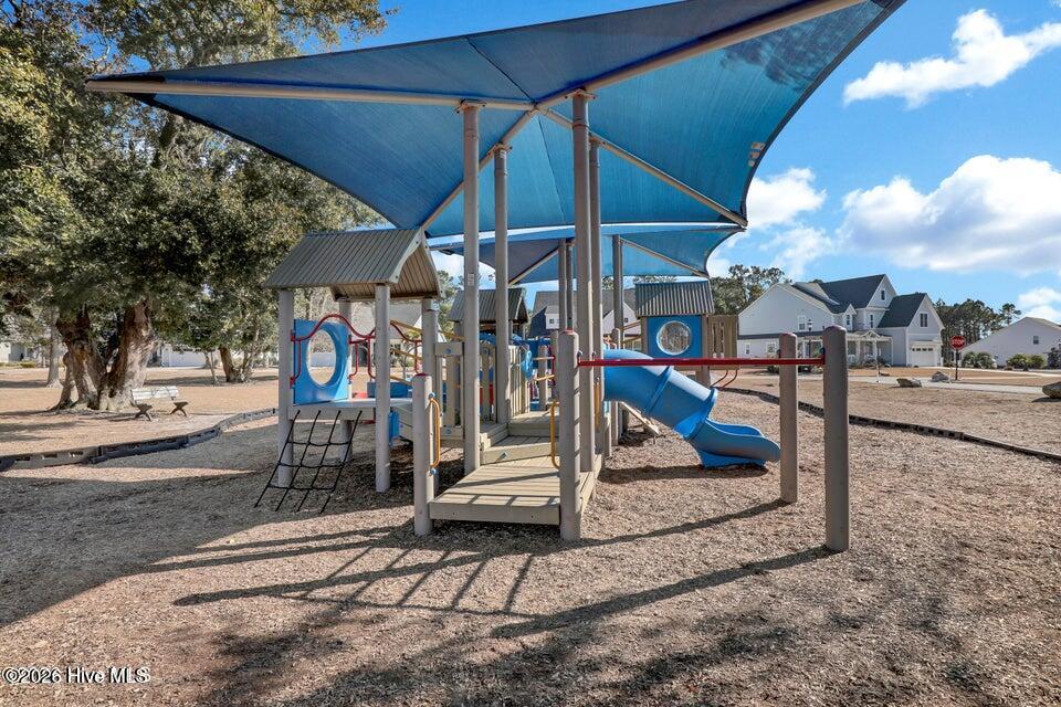 100569844 | Photo 78