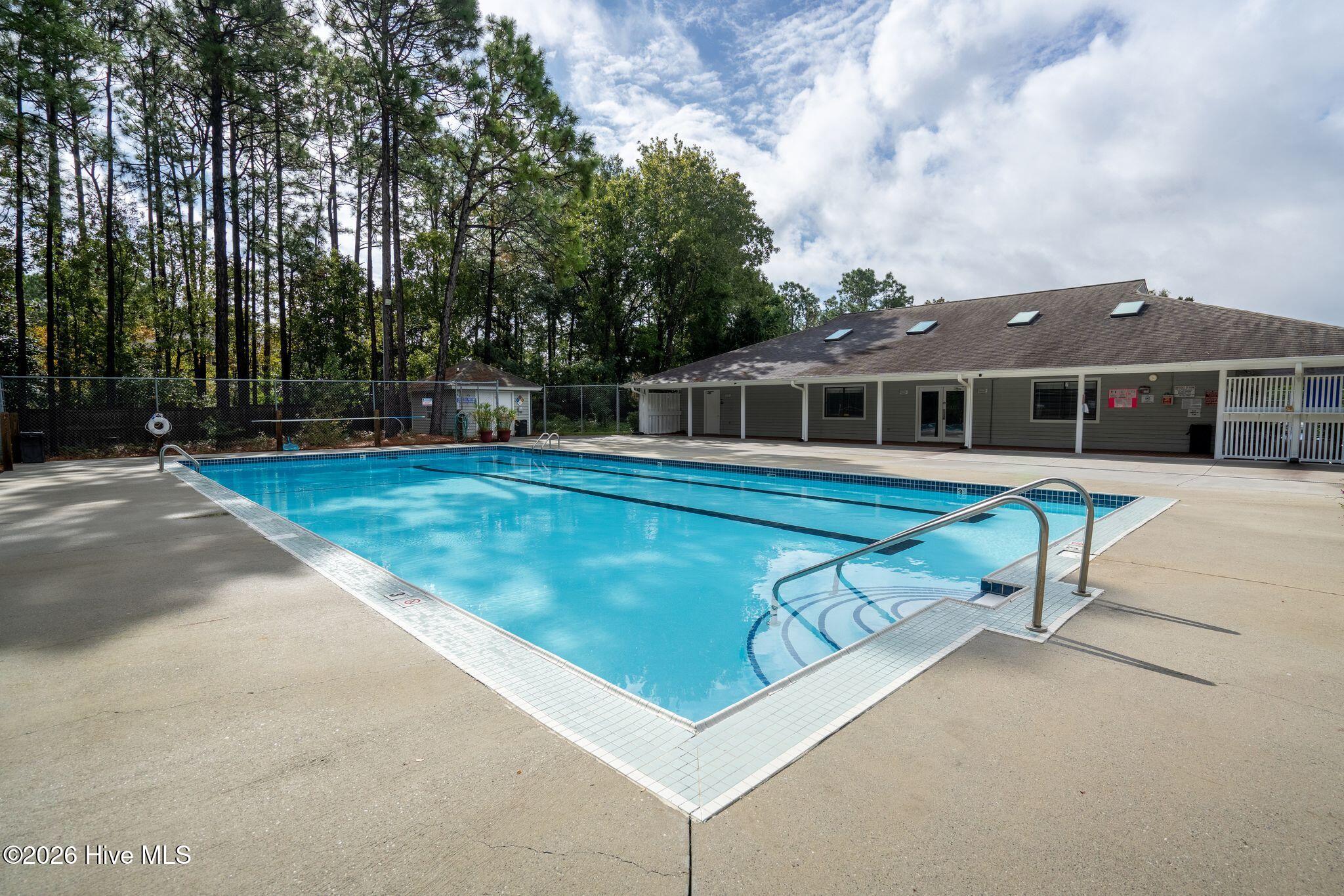 100555820 | Photo 57