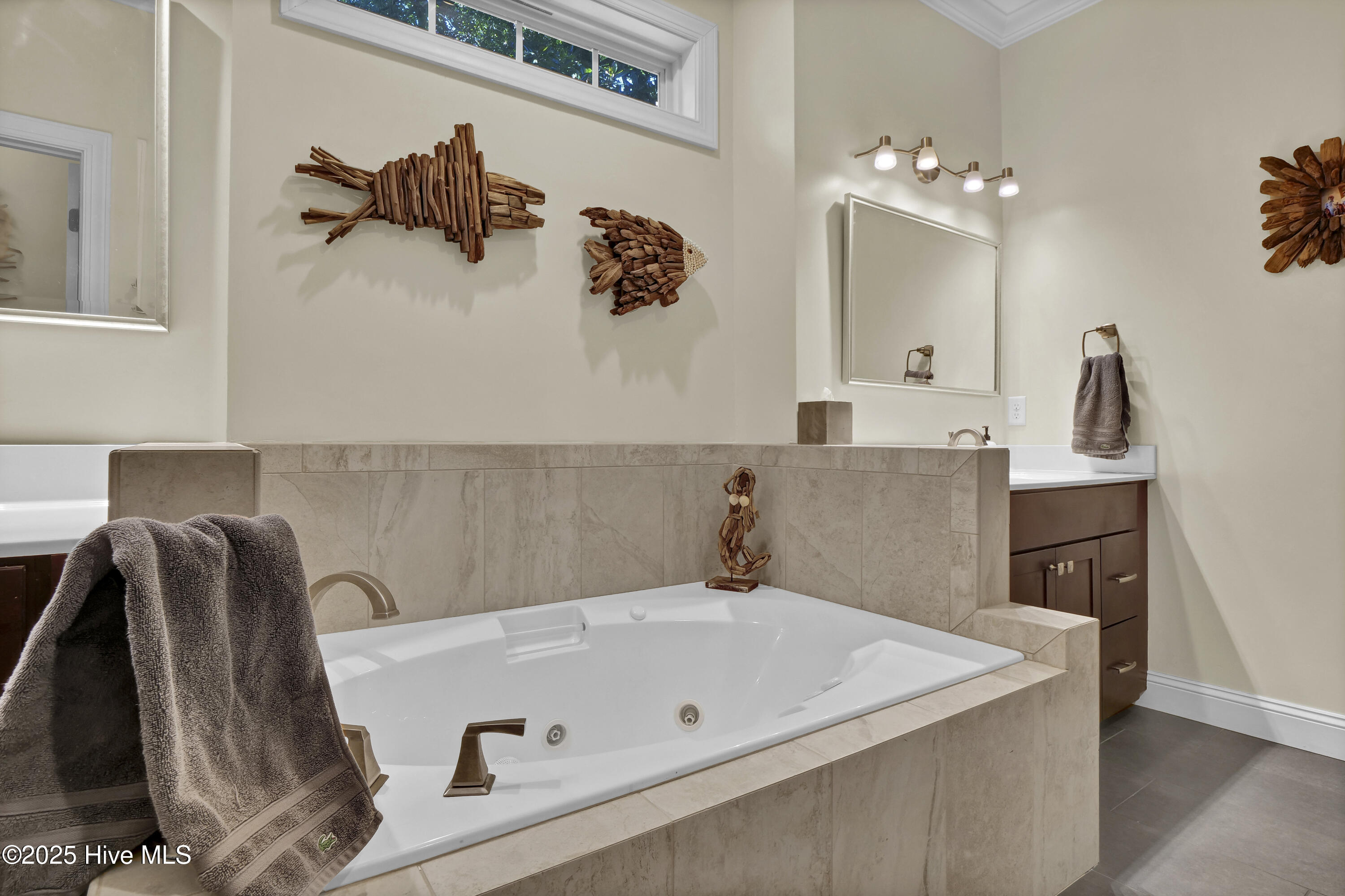 100539062 | Photo 33