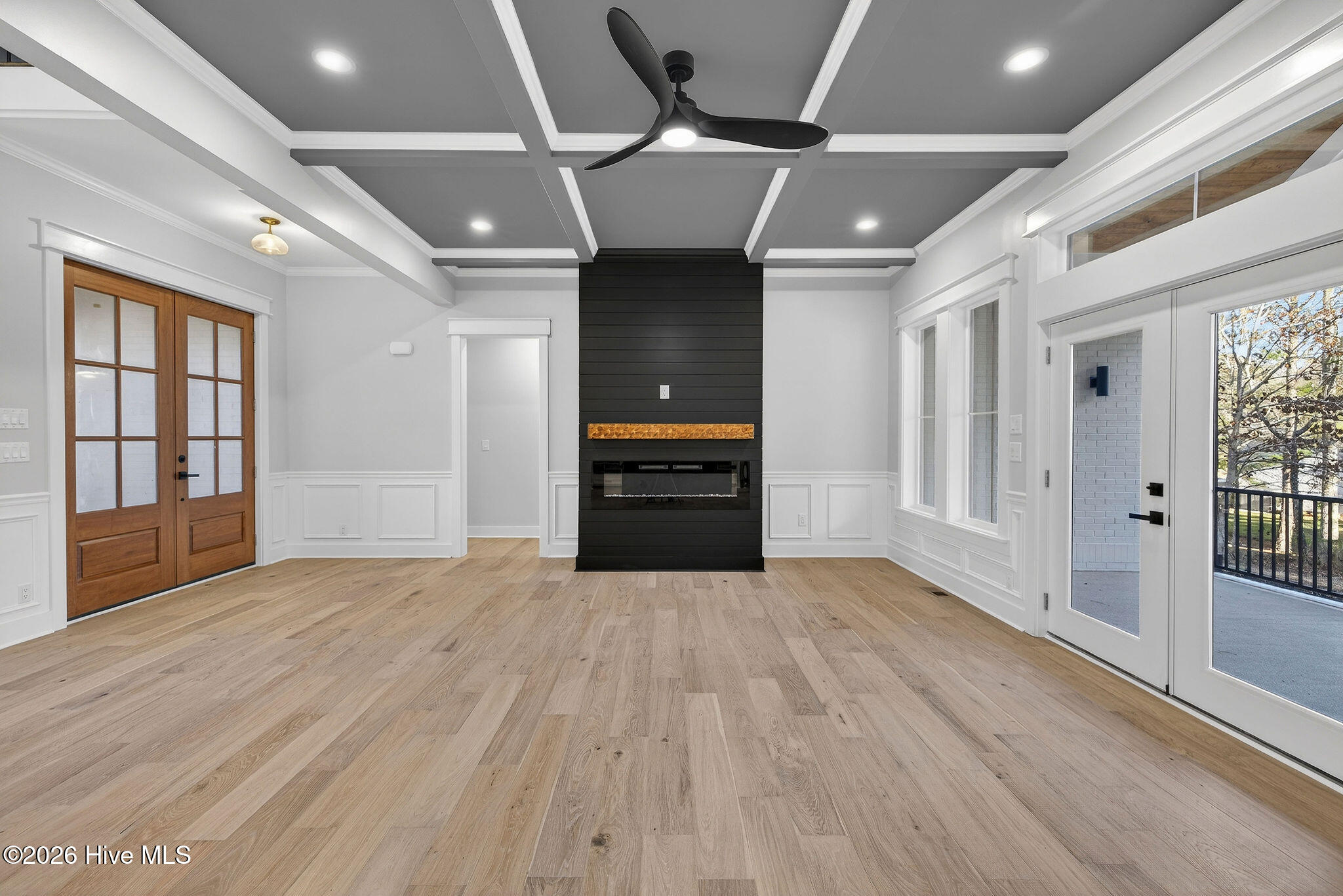 100548792 | Photo 17