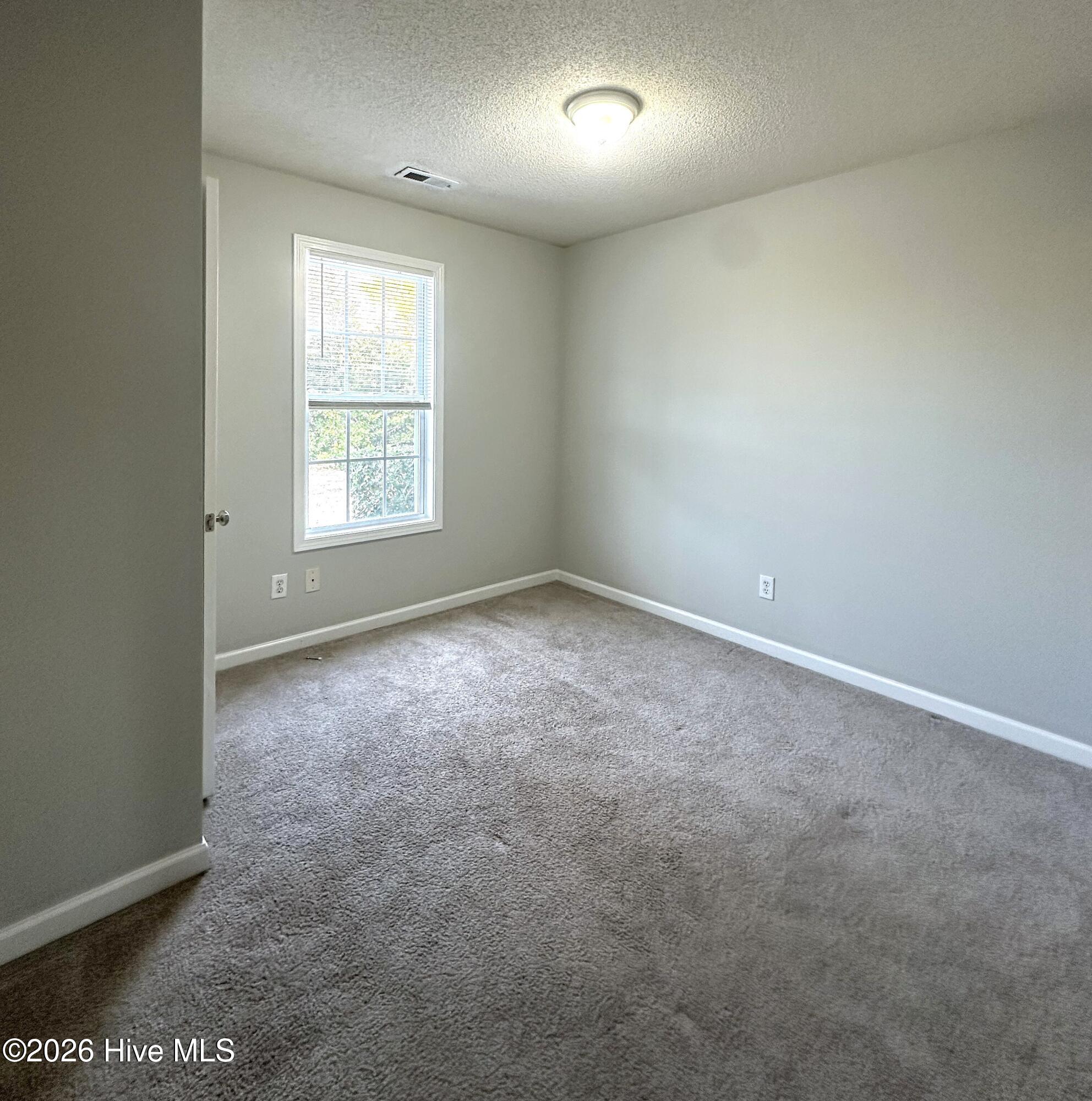 100542489 | Photo 16