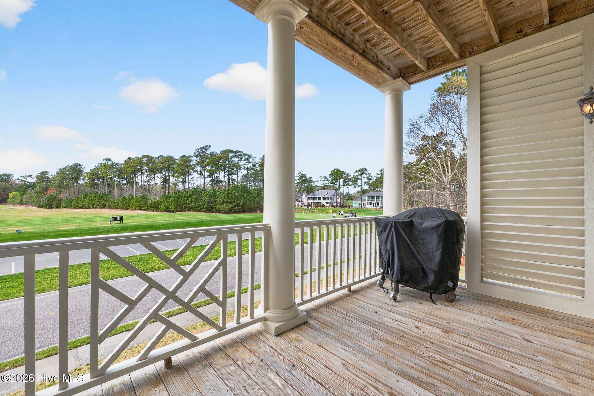 100561397 | Photo 32