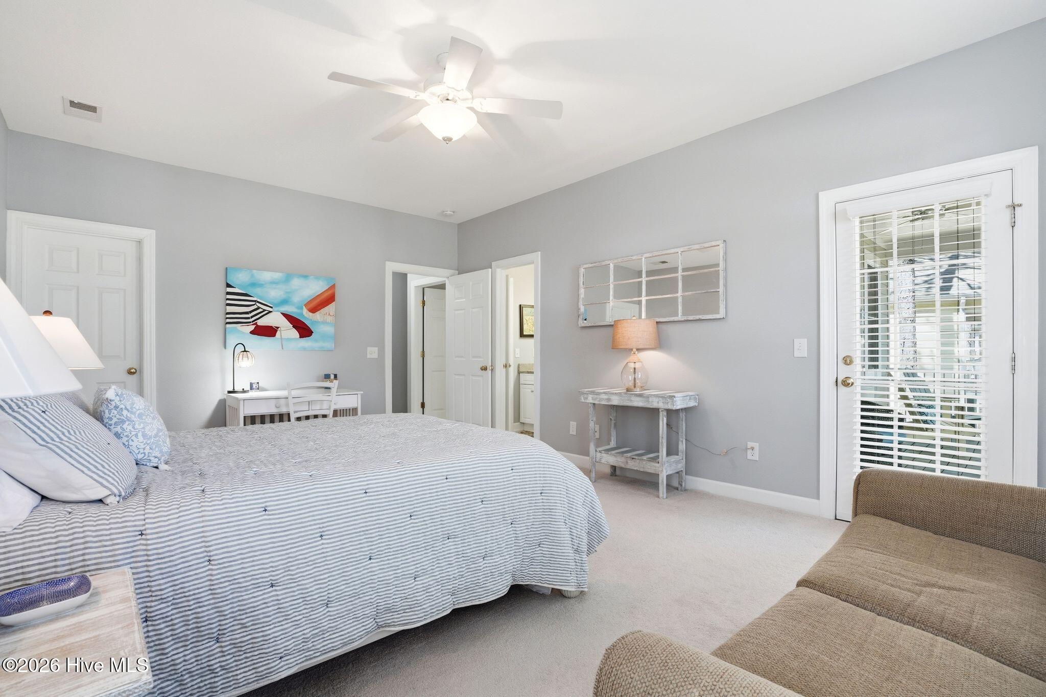 100559156 | Photo 30