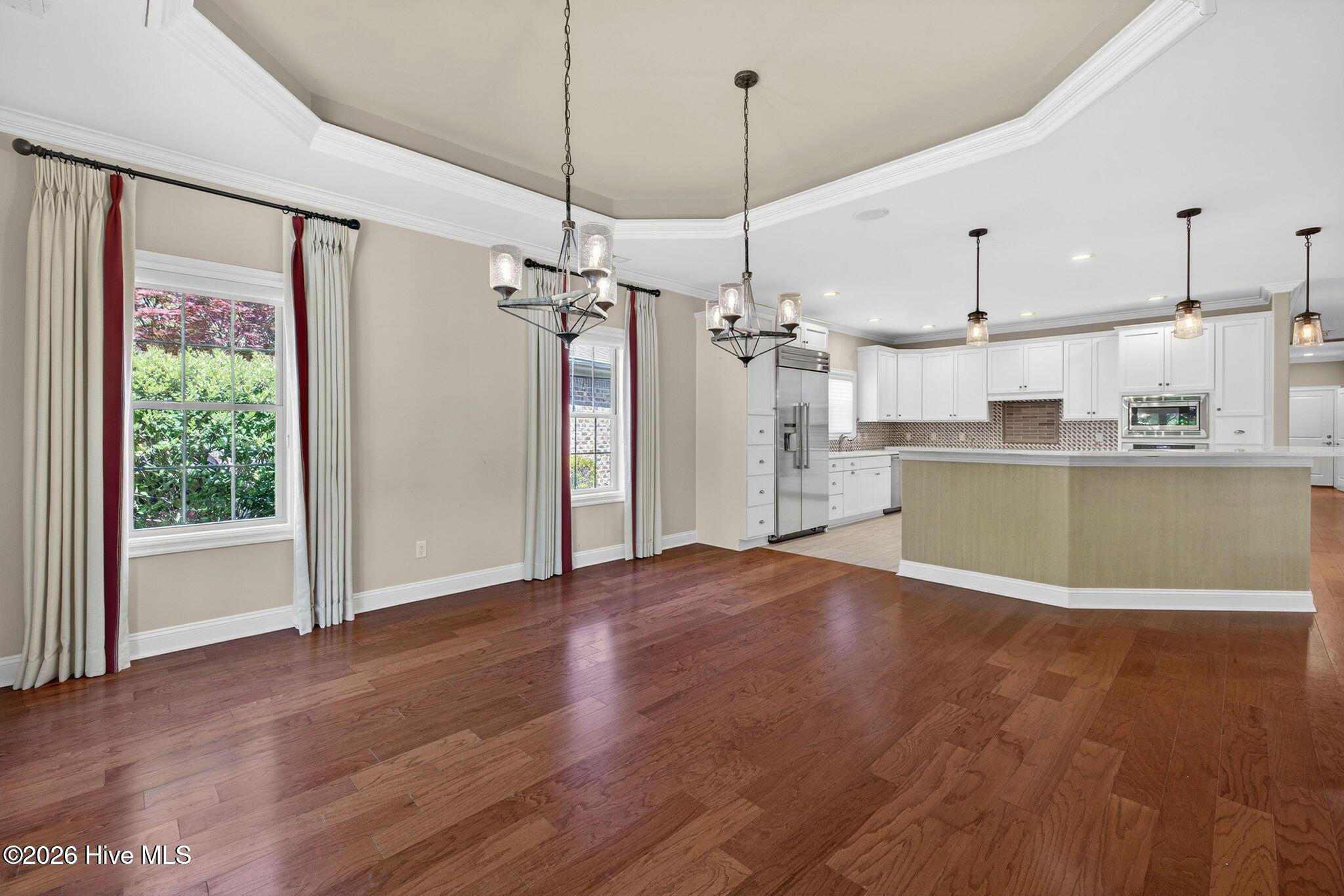 100566278 | Photo 19