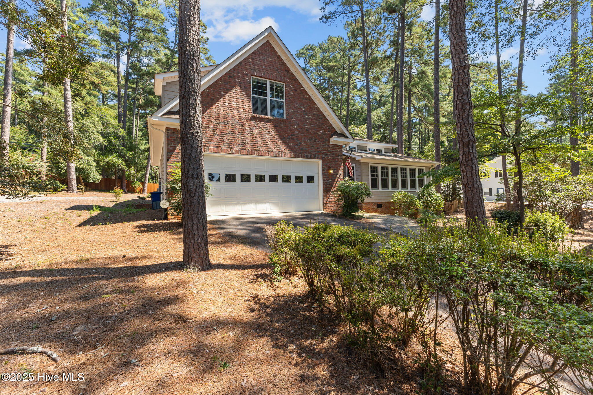 3-web-or-mls-AZ3A7592