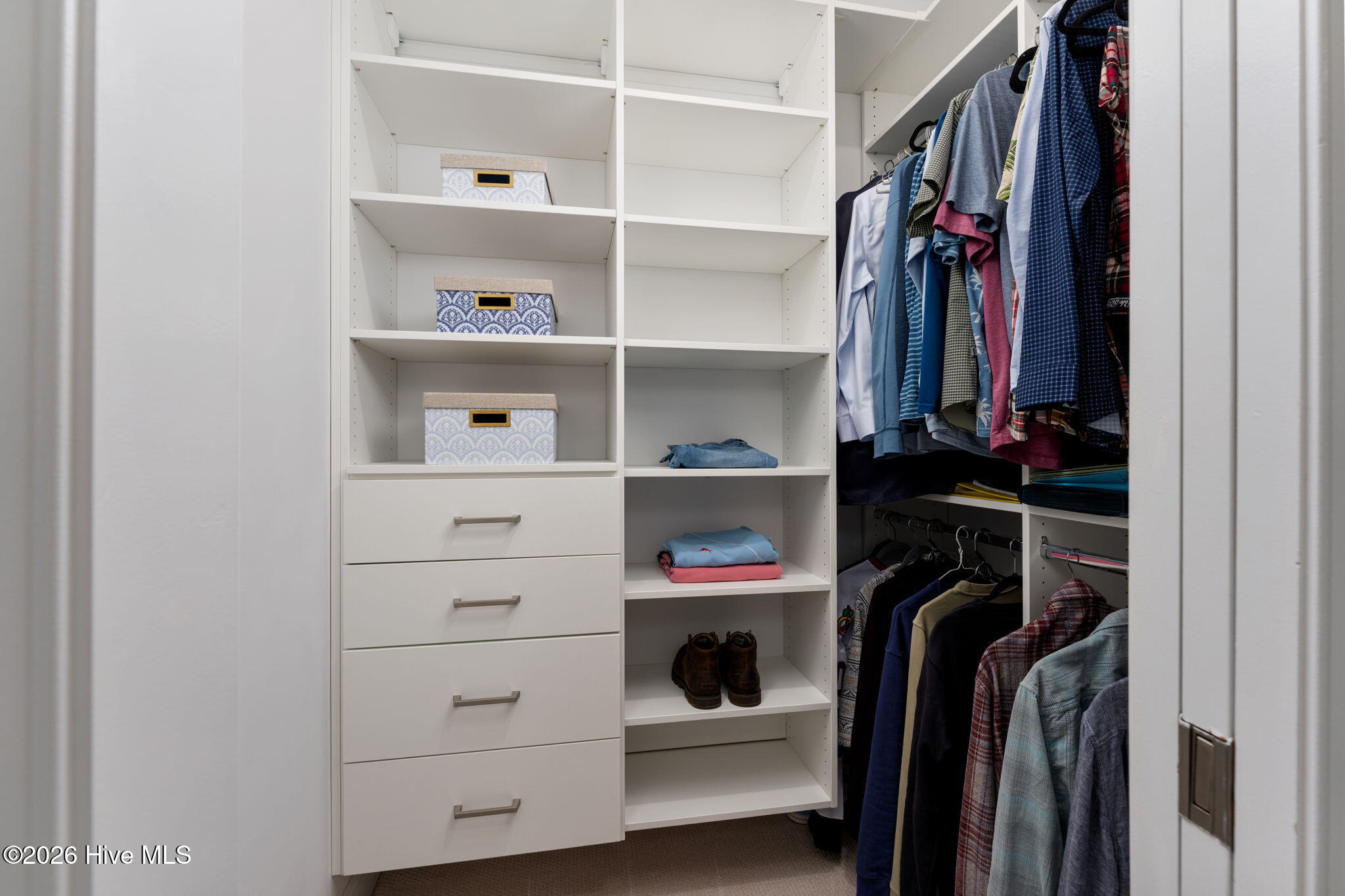 100559308 | Photo 19