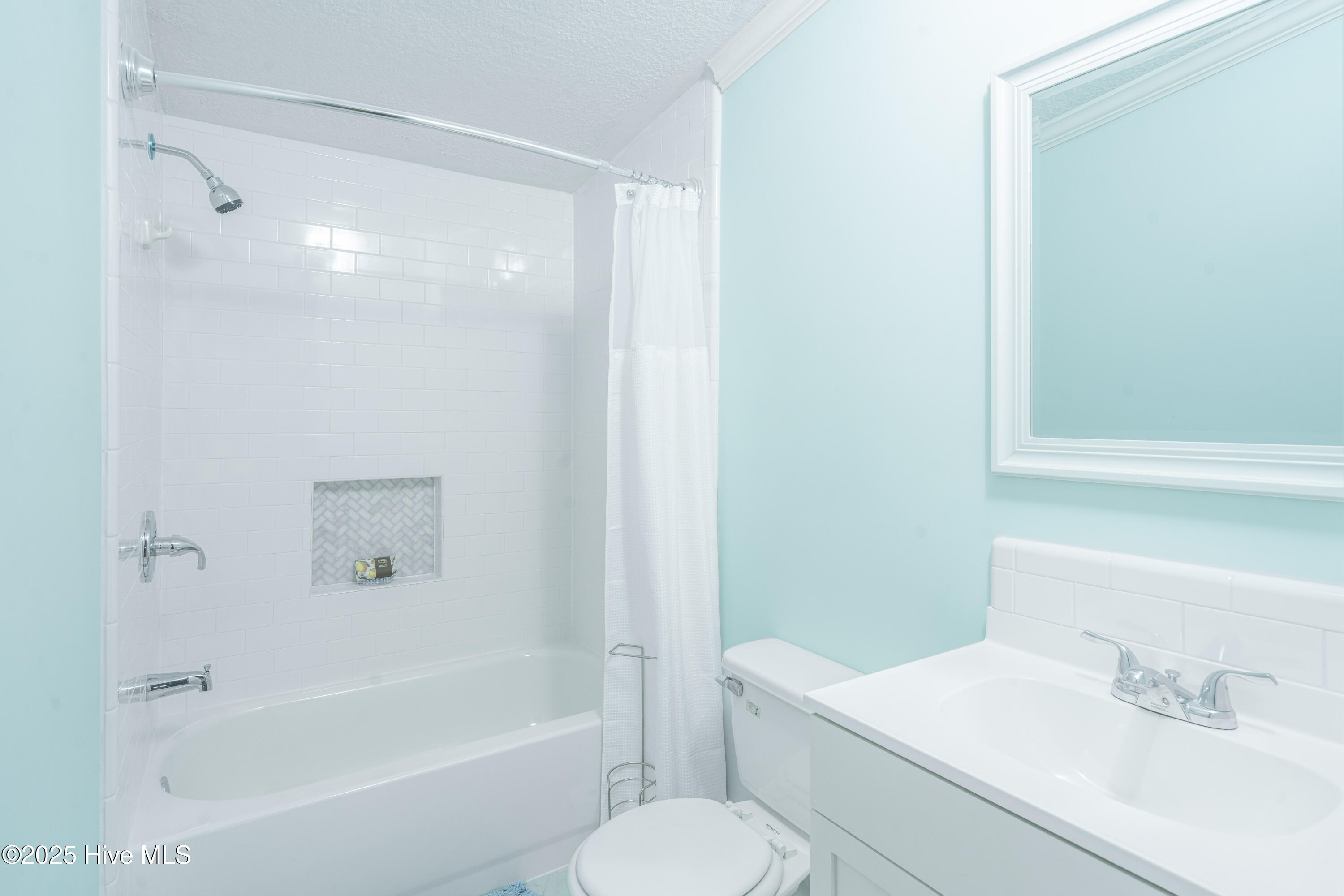 100527540 | Photo 19