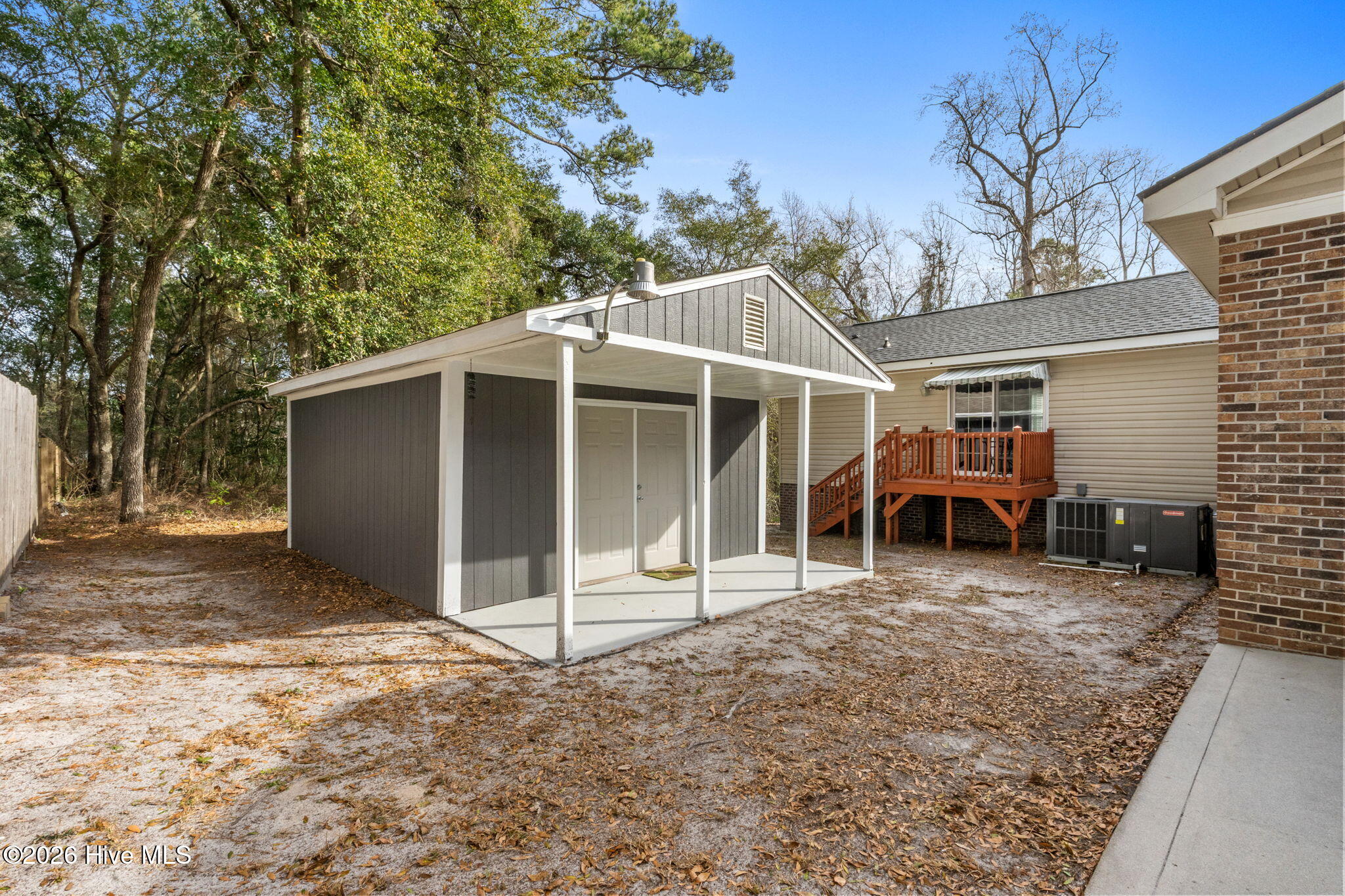 100548359 | Photo 37