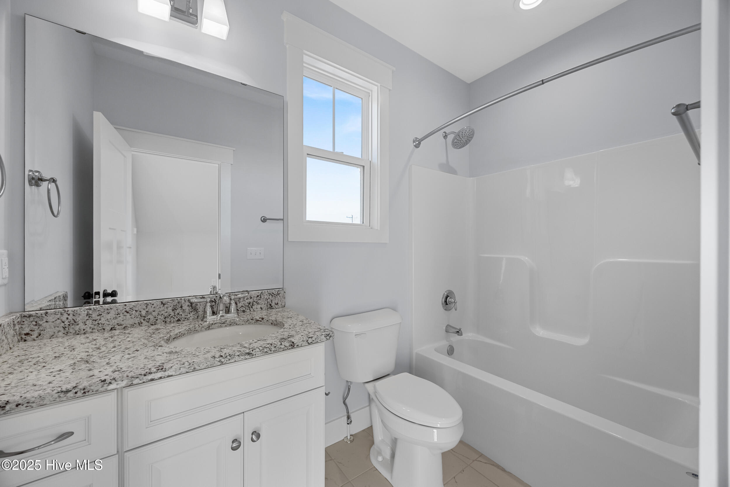 100545820 | Photo 31