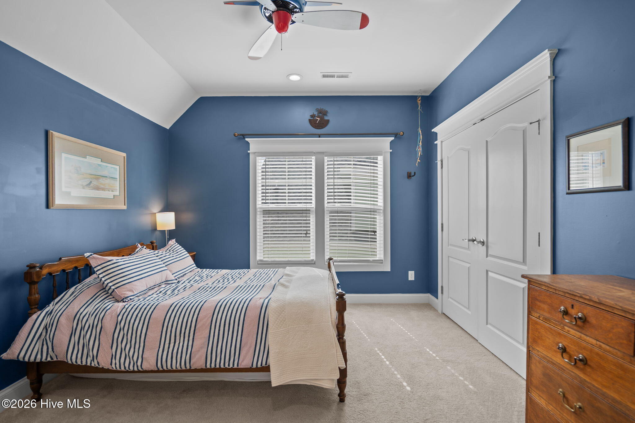 100559894 | Photo 32