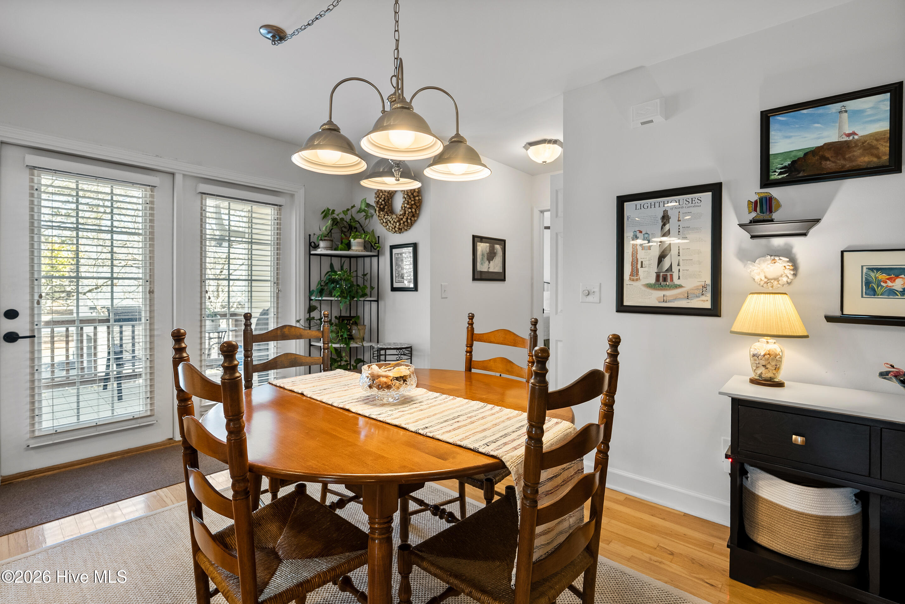 100559044 | Photo 14