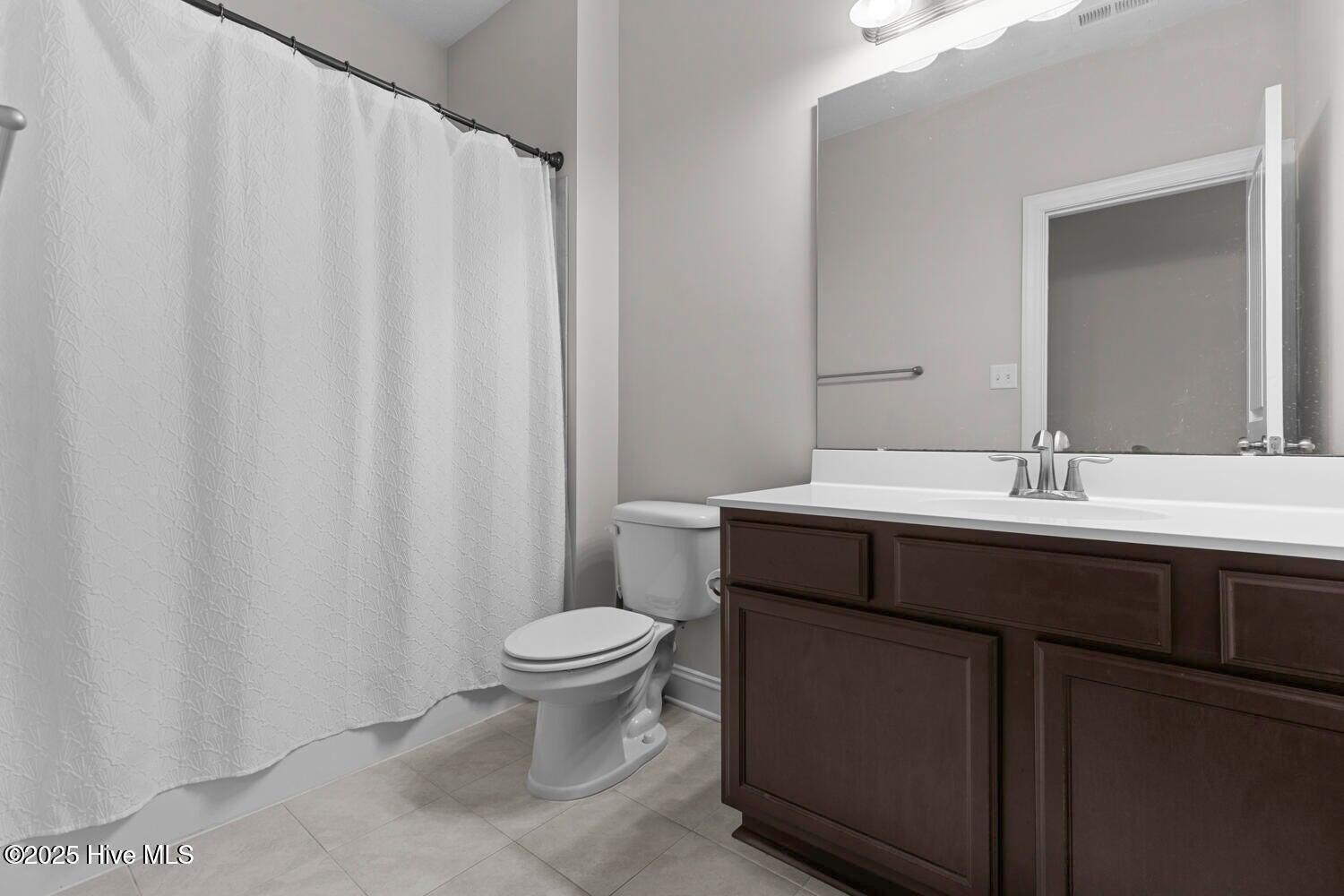 100545840 | Photo 21