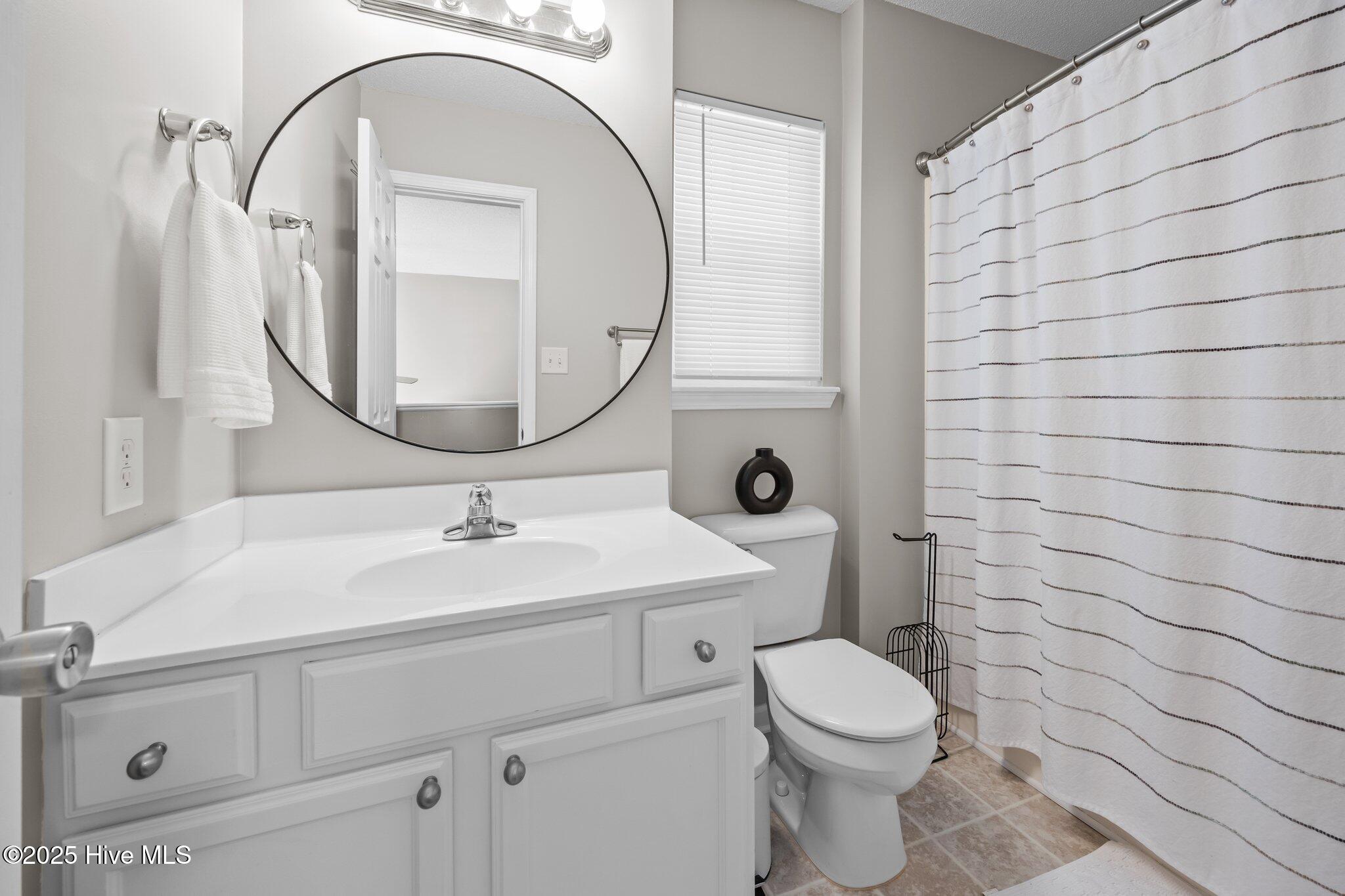 100567266 | Photo 27