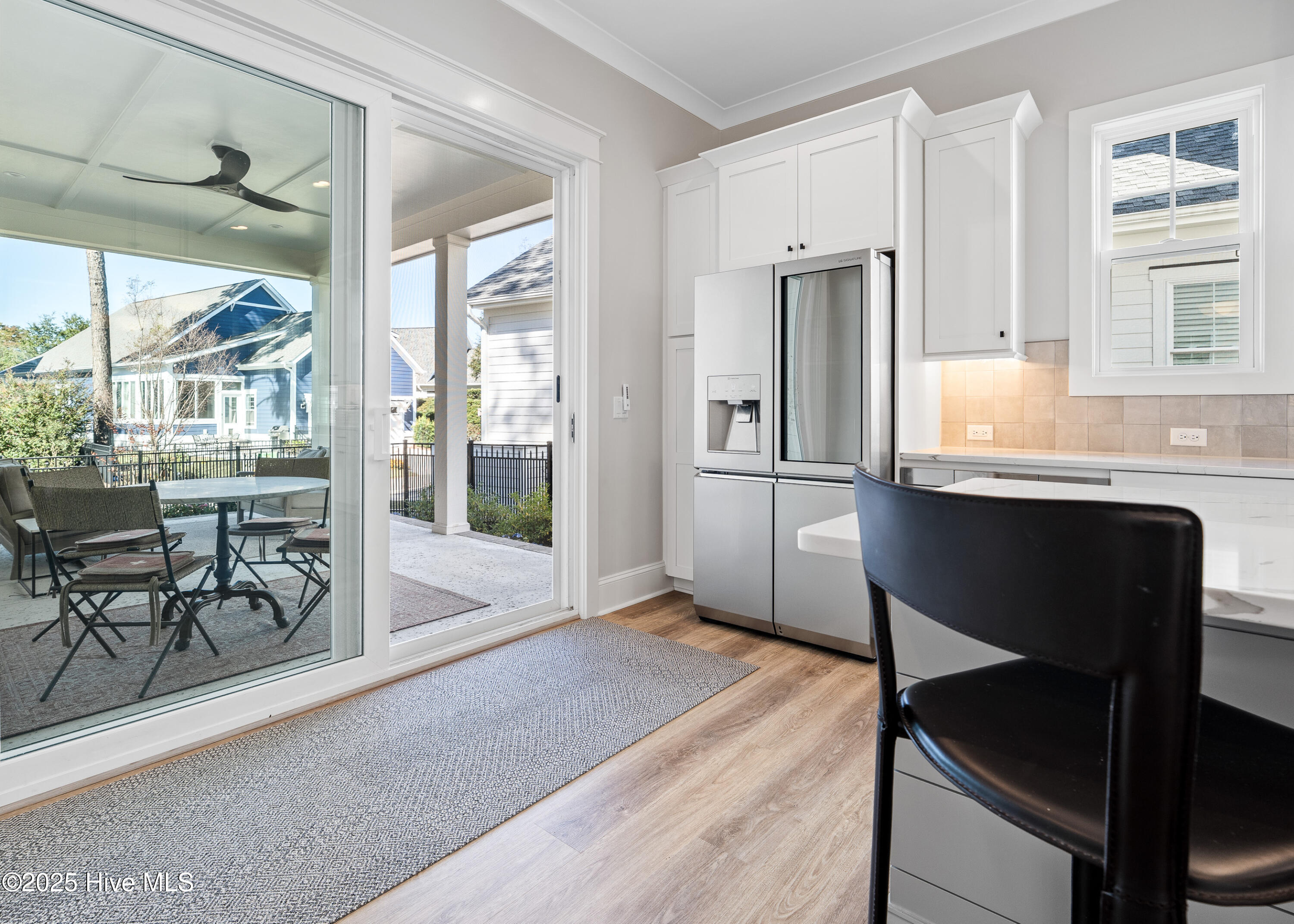 100543800 | Photo 12