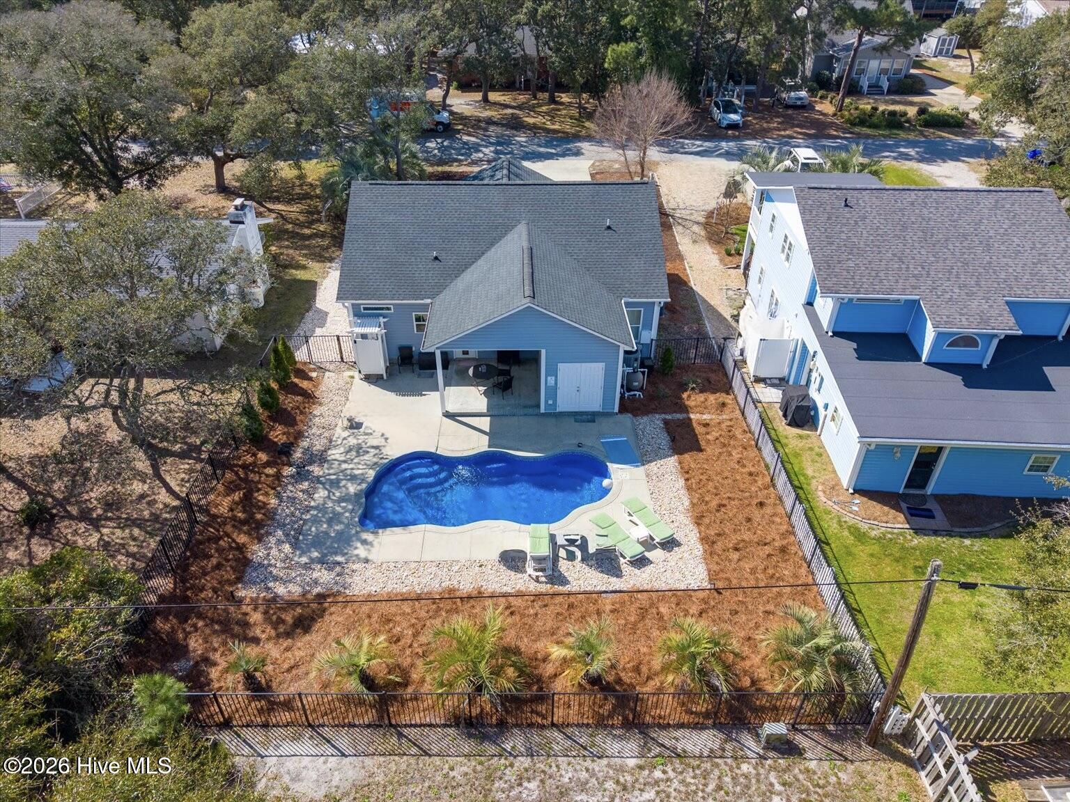 100559690 | Photo 24