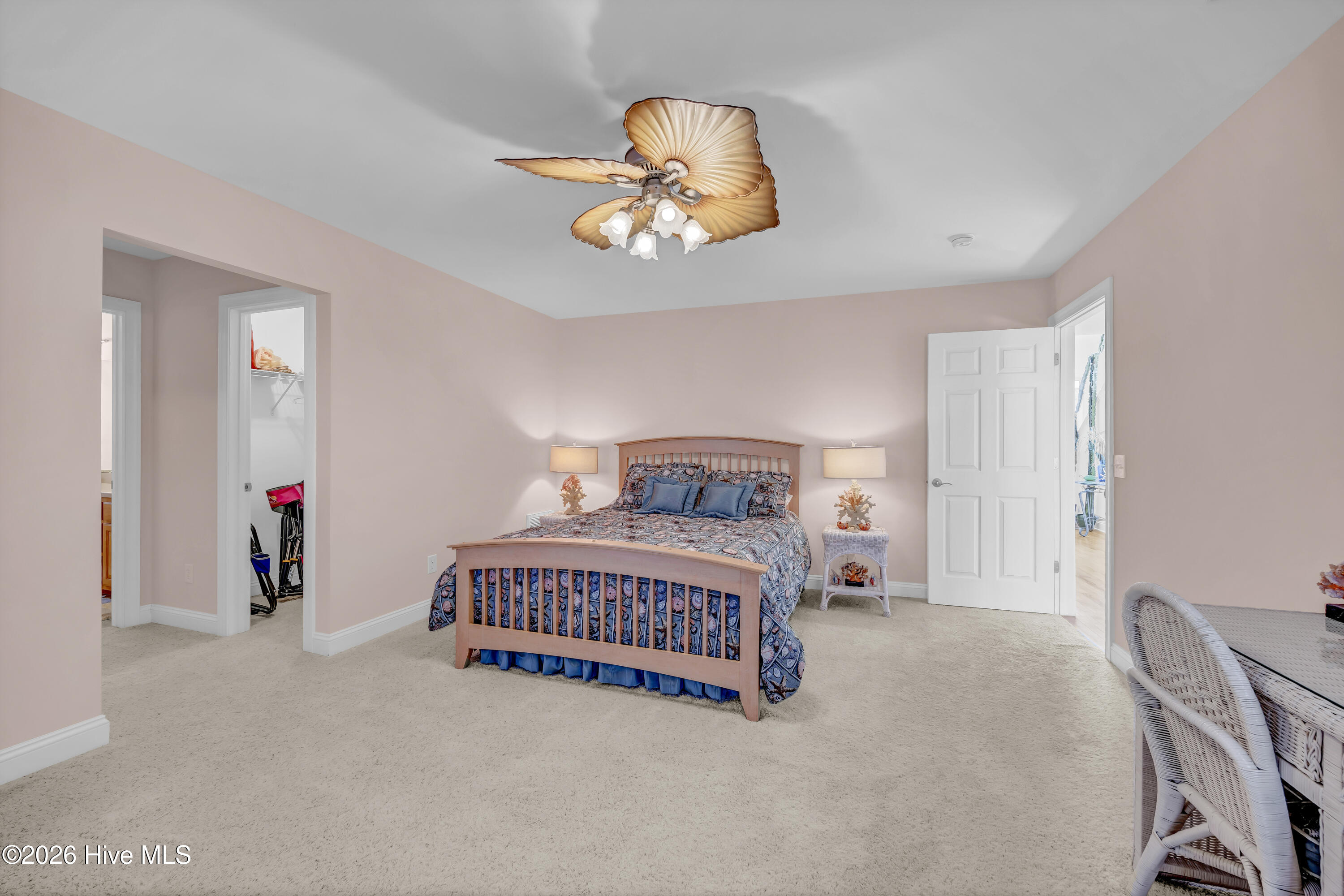 100560542 | Photo 31