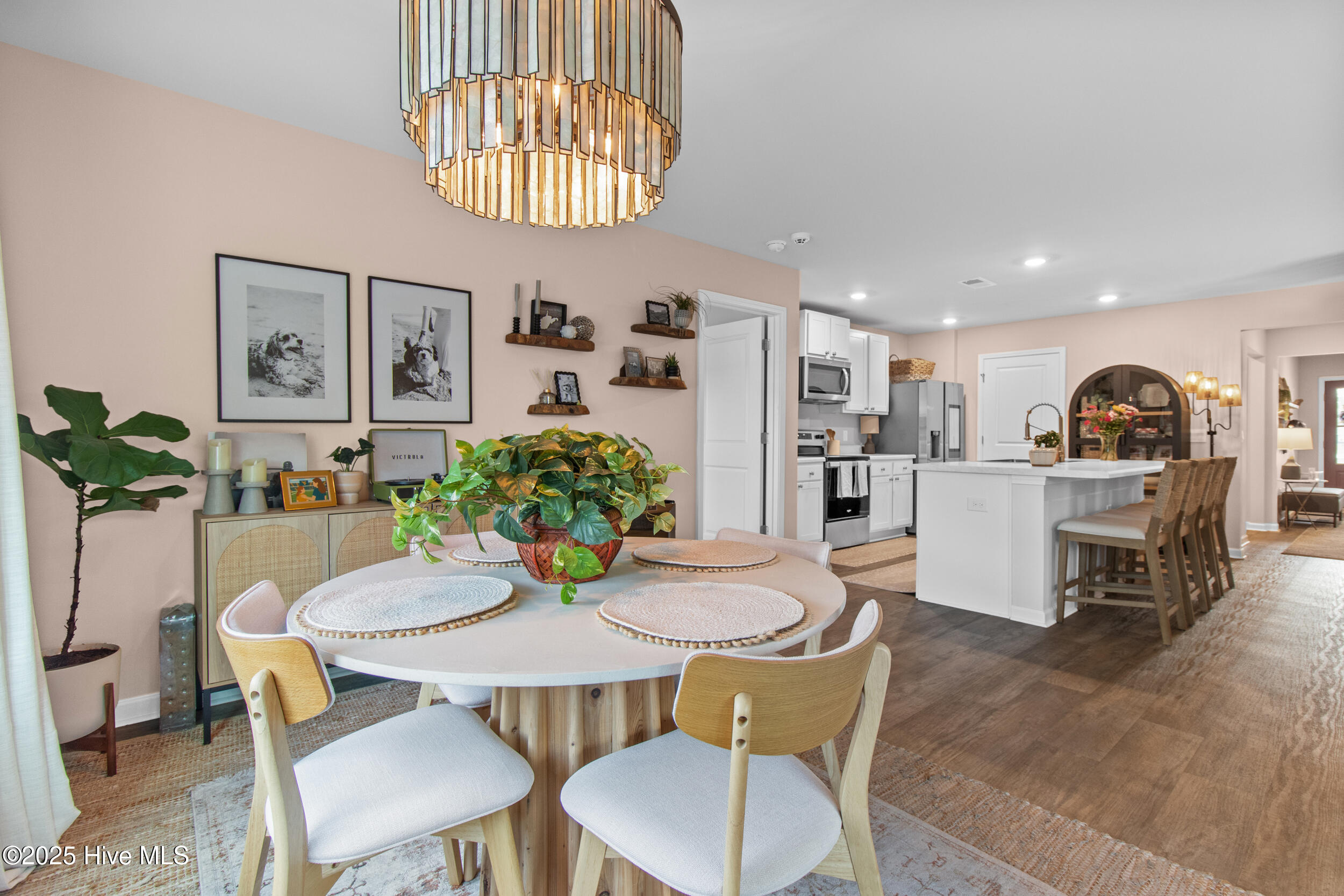 100533883 | Photo 13