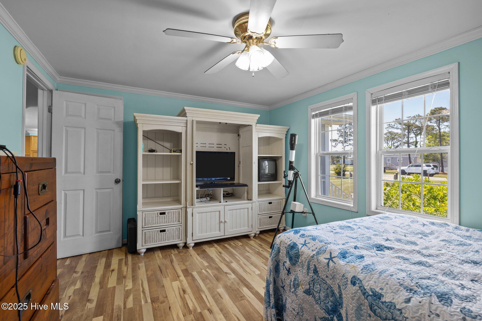 139 Diamond City Drive, Harkers Island, NC, 28531