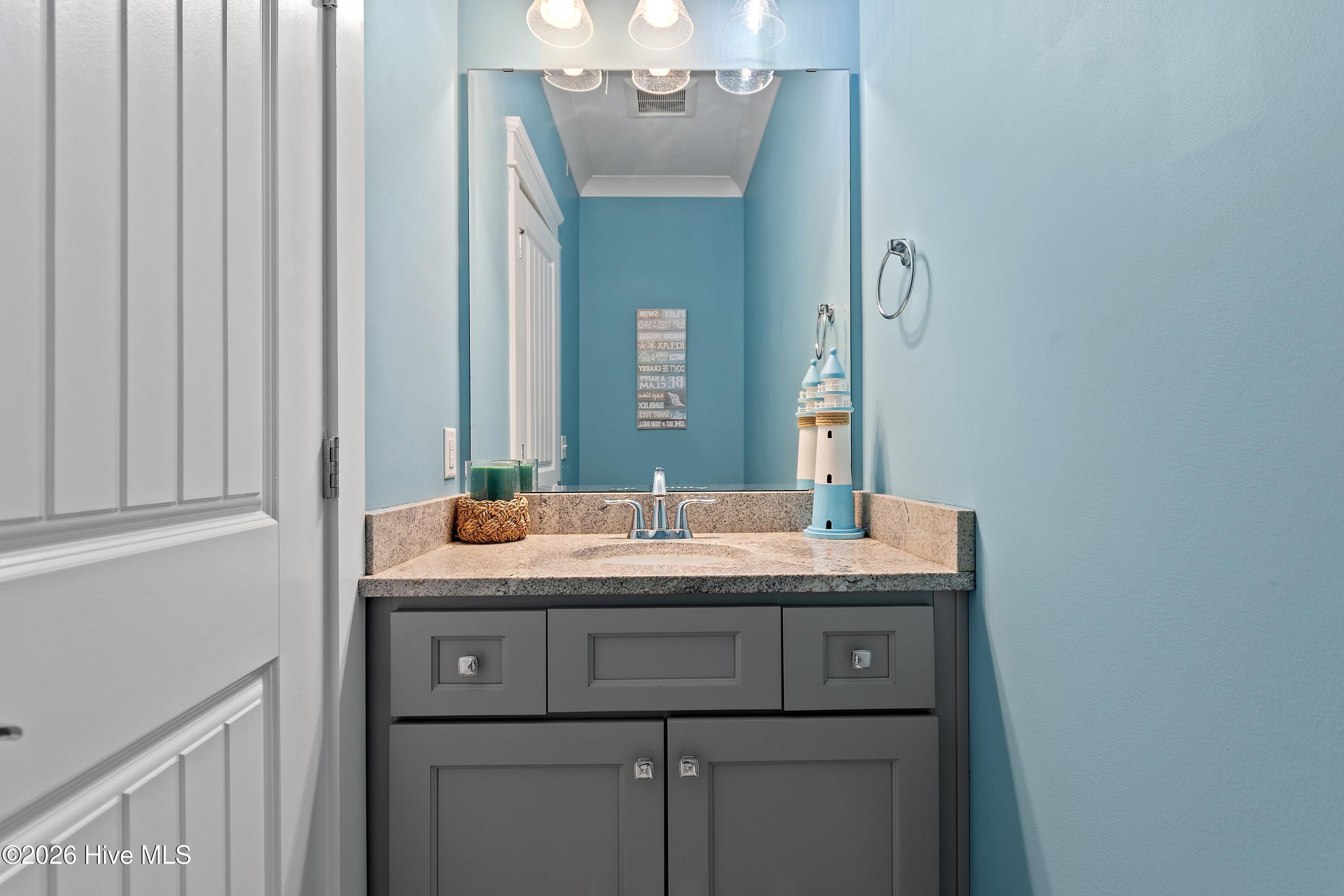 100557175 | Photo 37