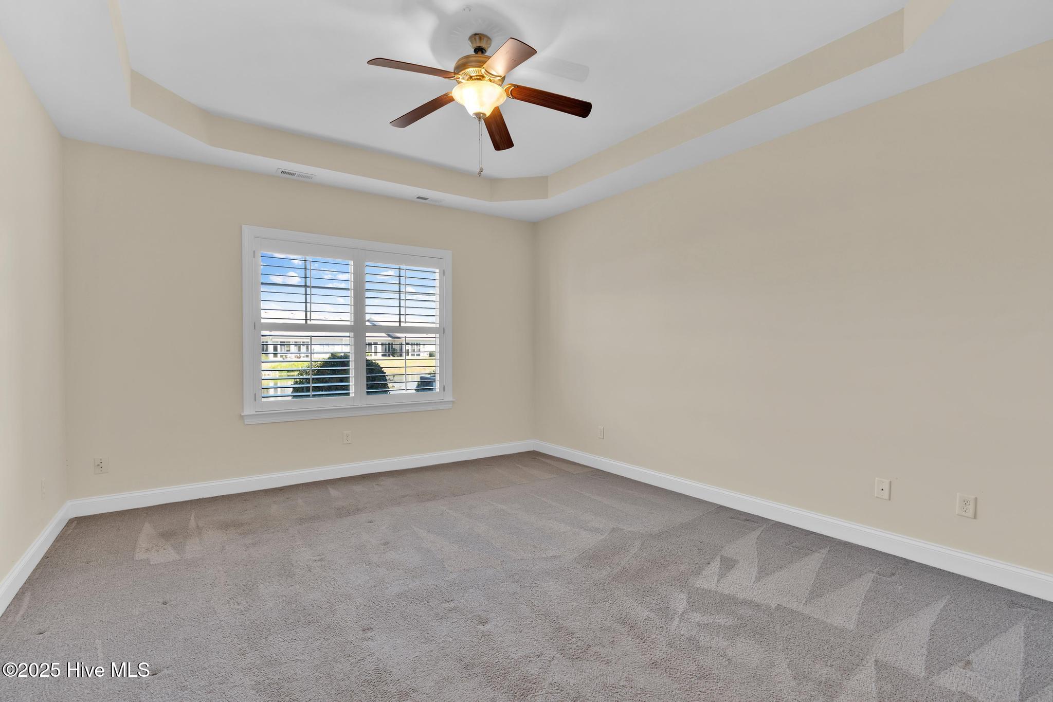 100530563 | Photo 22