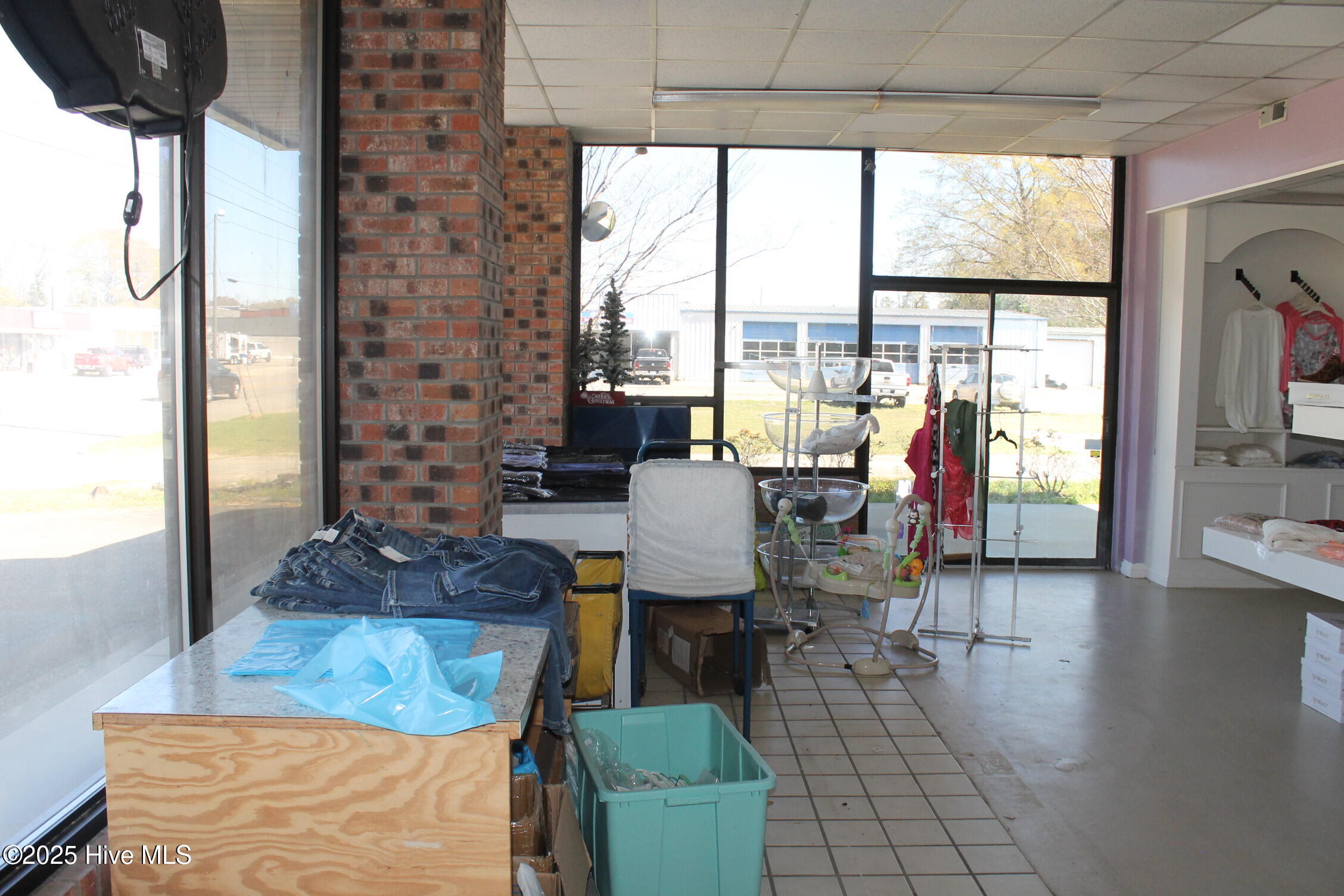 100497526 | Photo 18