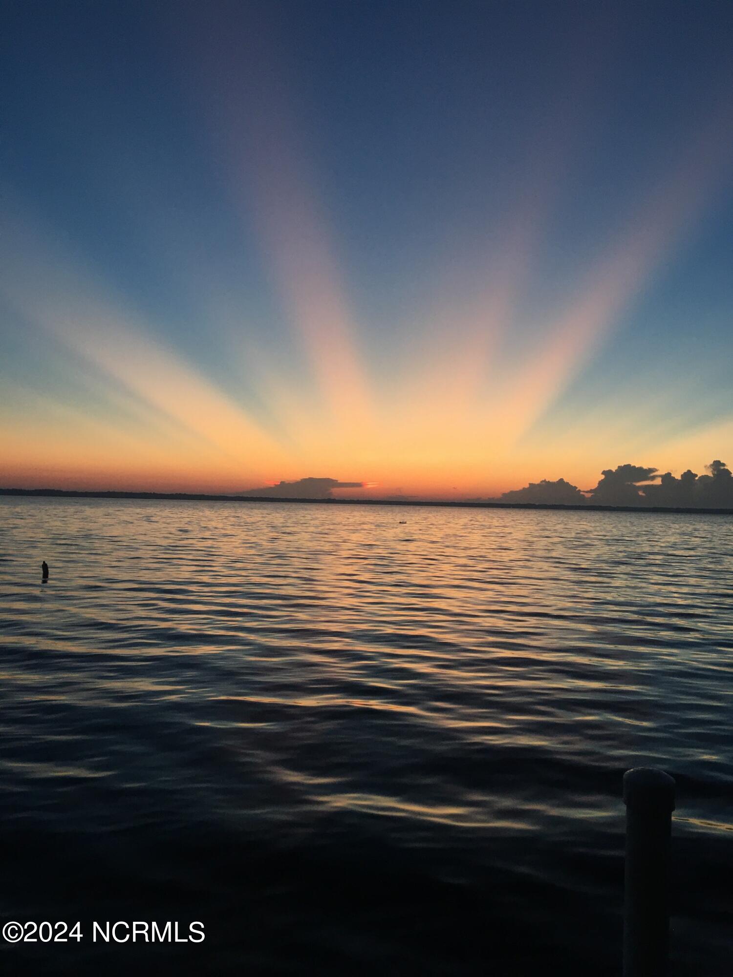 100558799 | Photo 54