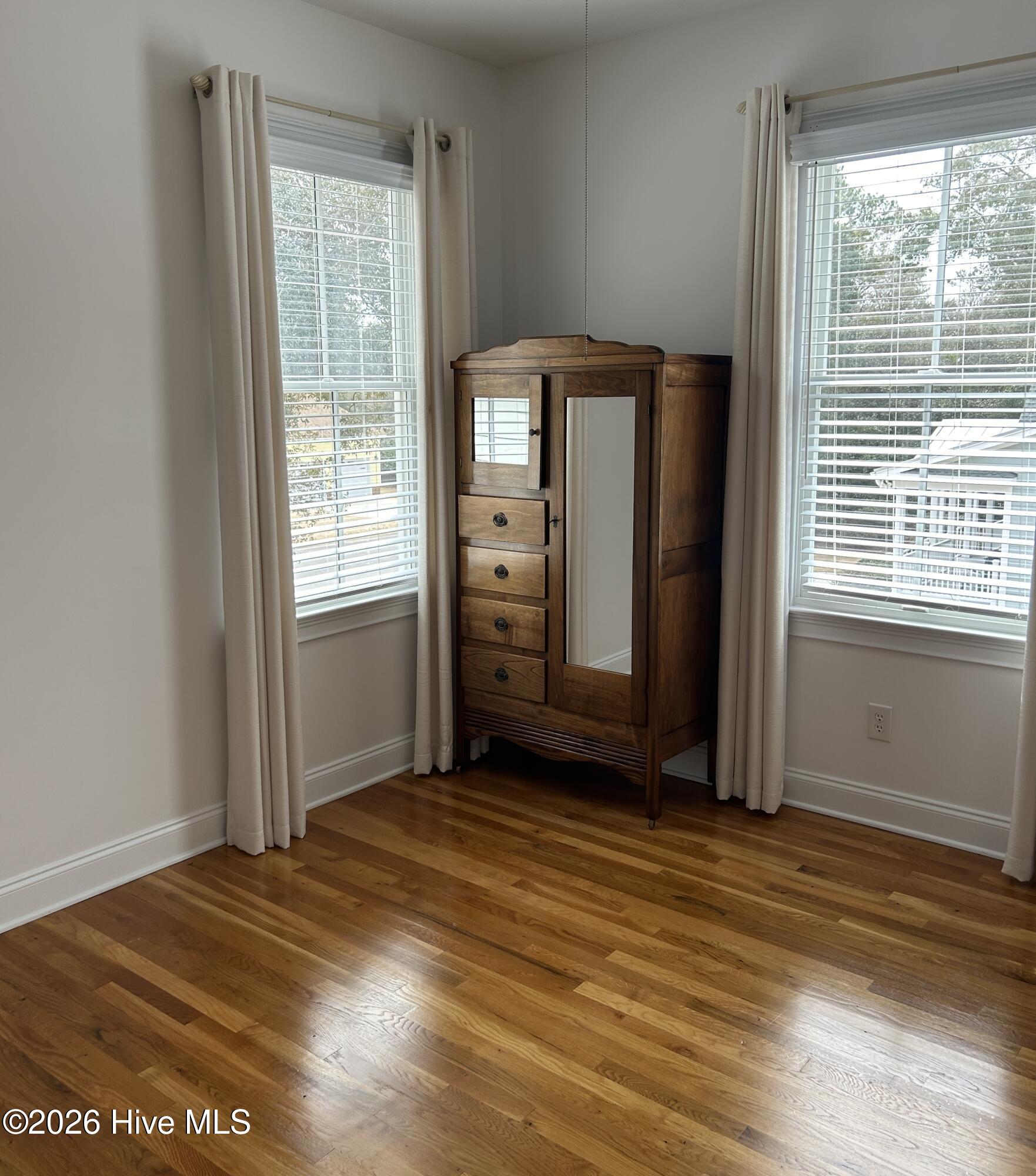 100555940 | Photo 13