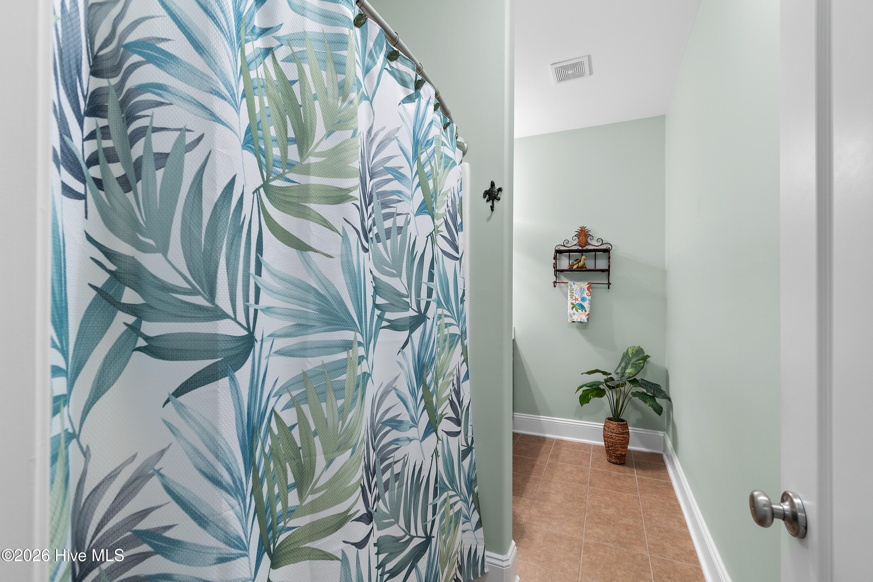 100554083 | Photo 31