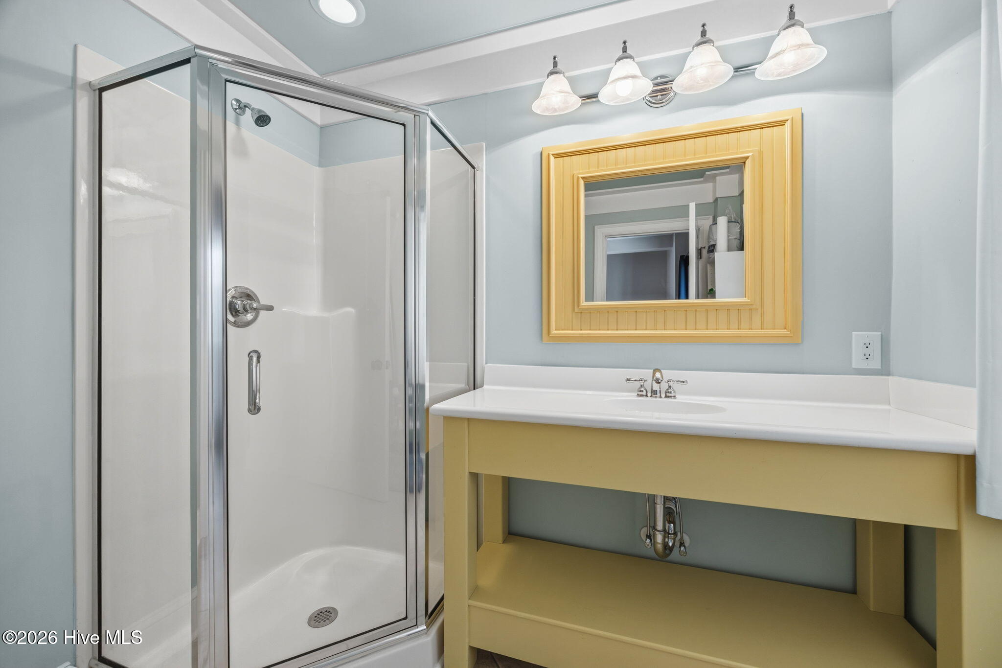 100561060 | Photo 34